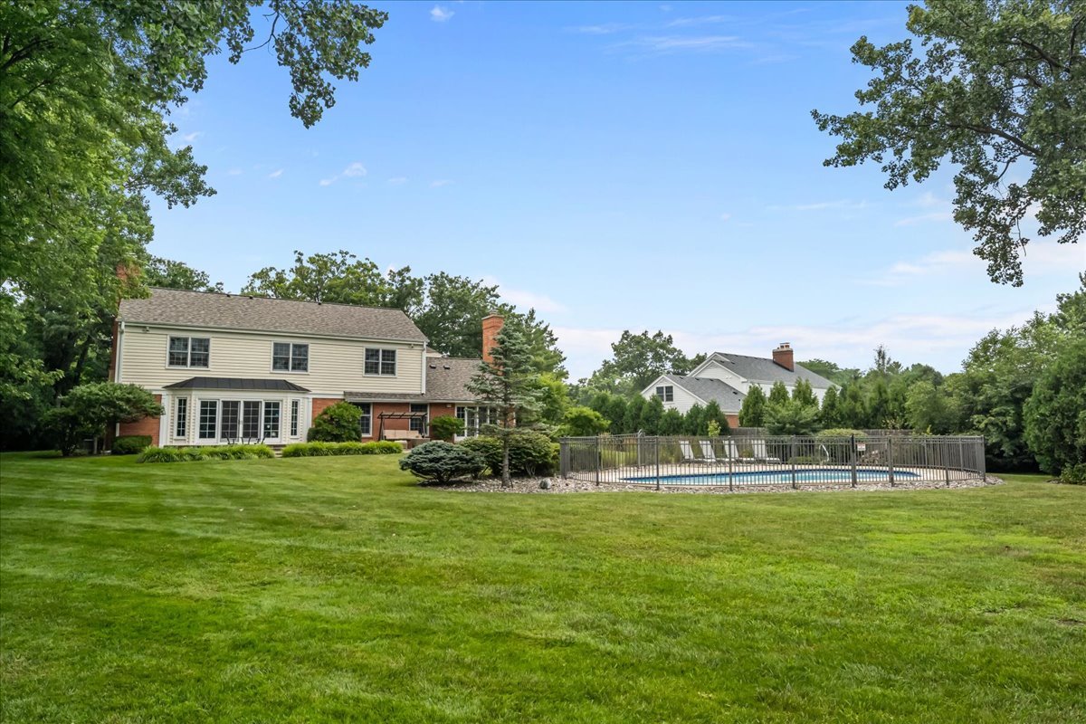 455 Rockefeller Road