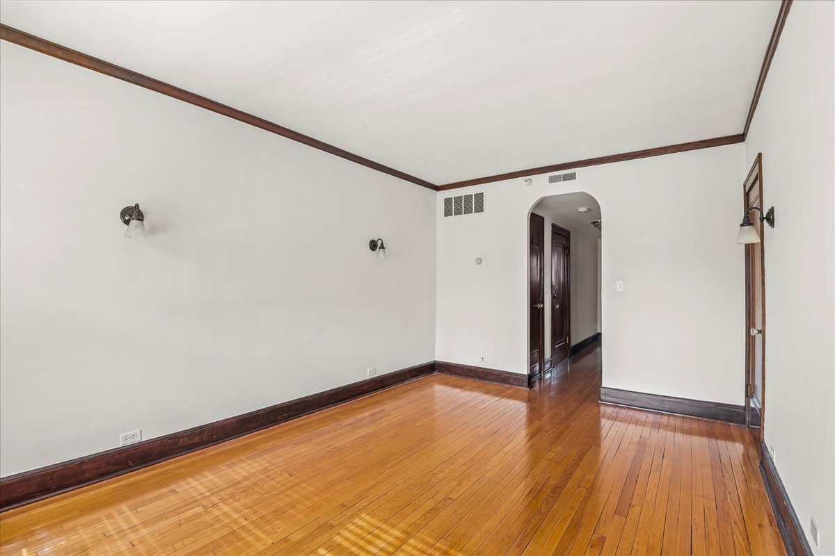 909 Green Bay Road Unit: 3S