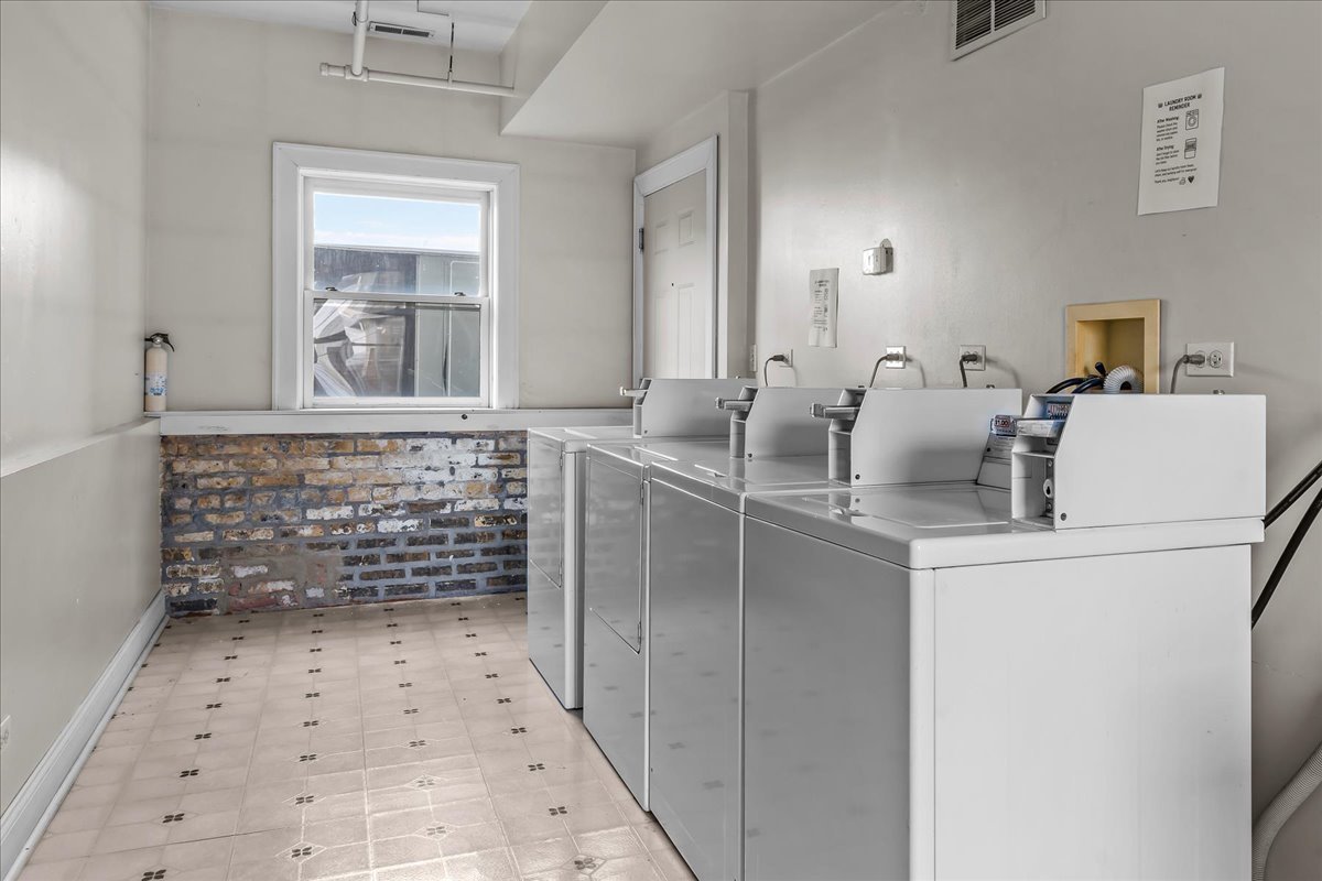 909 Green Bay Road Unit: 3S