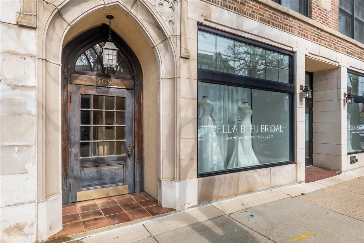 909 Green Bay Road Unit: 3S