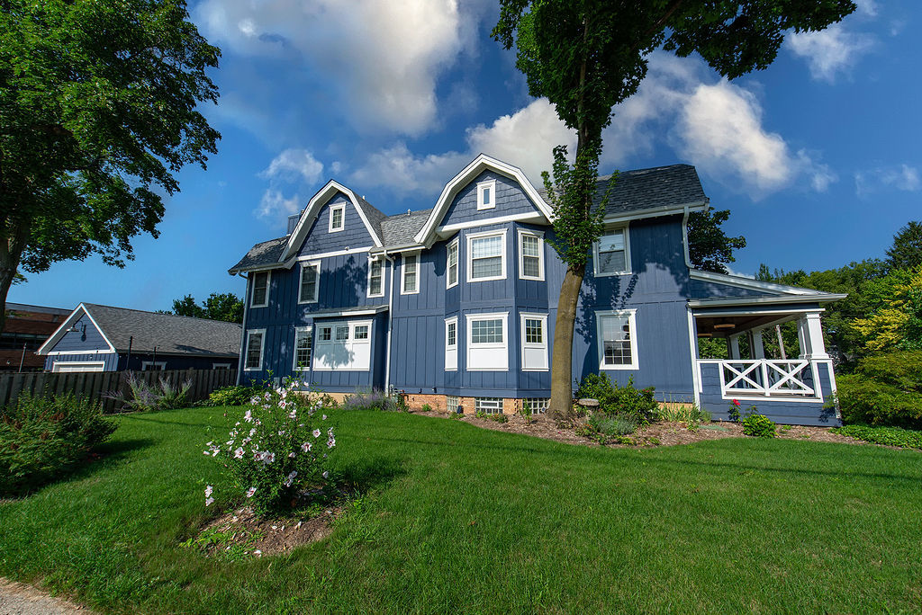 205 W Cook Avenue
