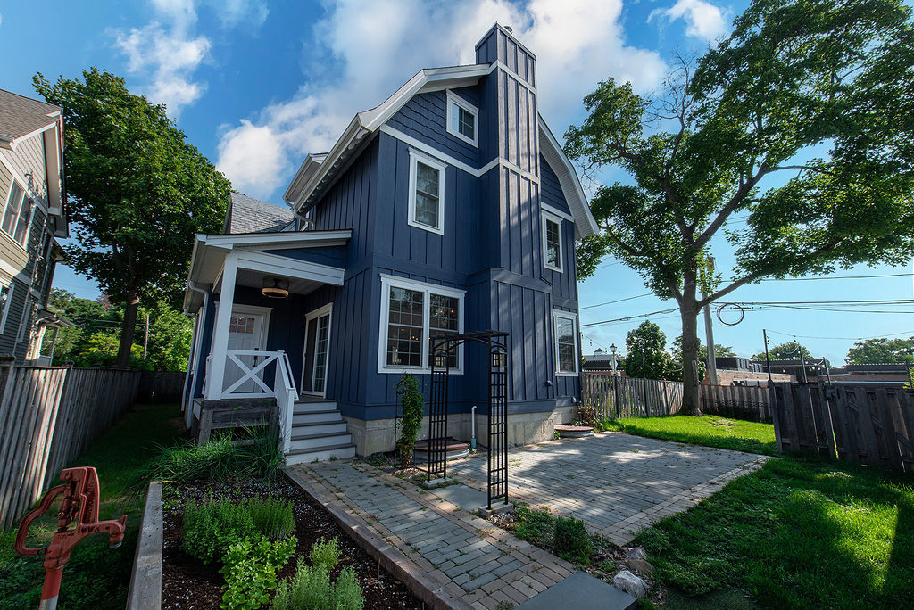 205 W Cook Avenue
