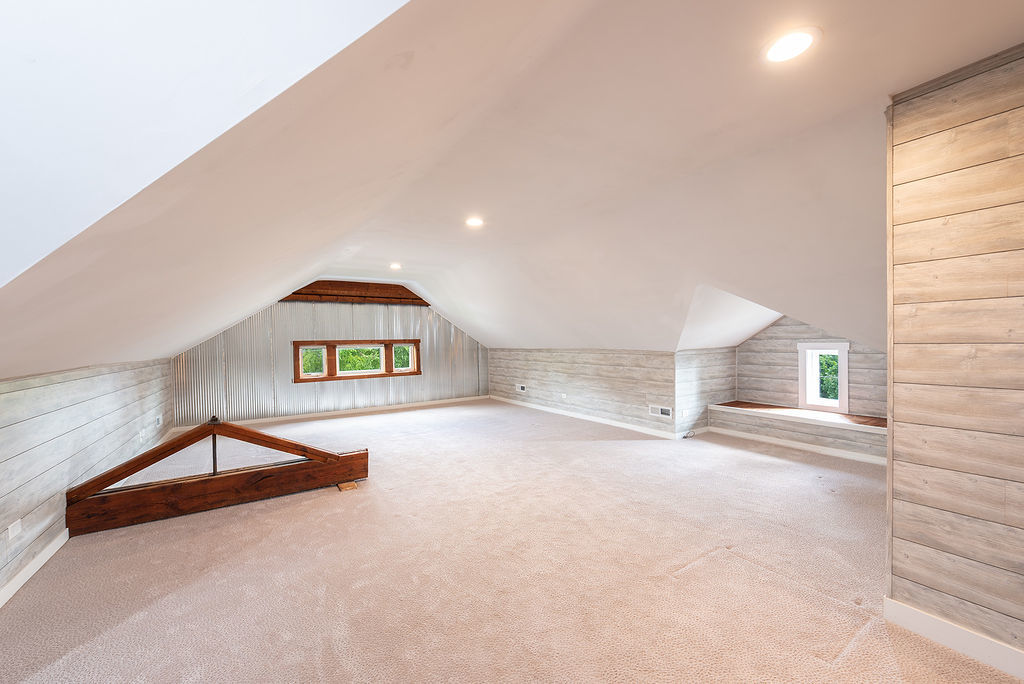 205 W Cook Avenue