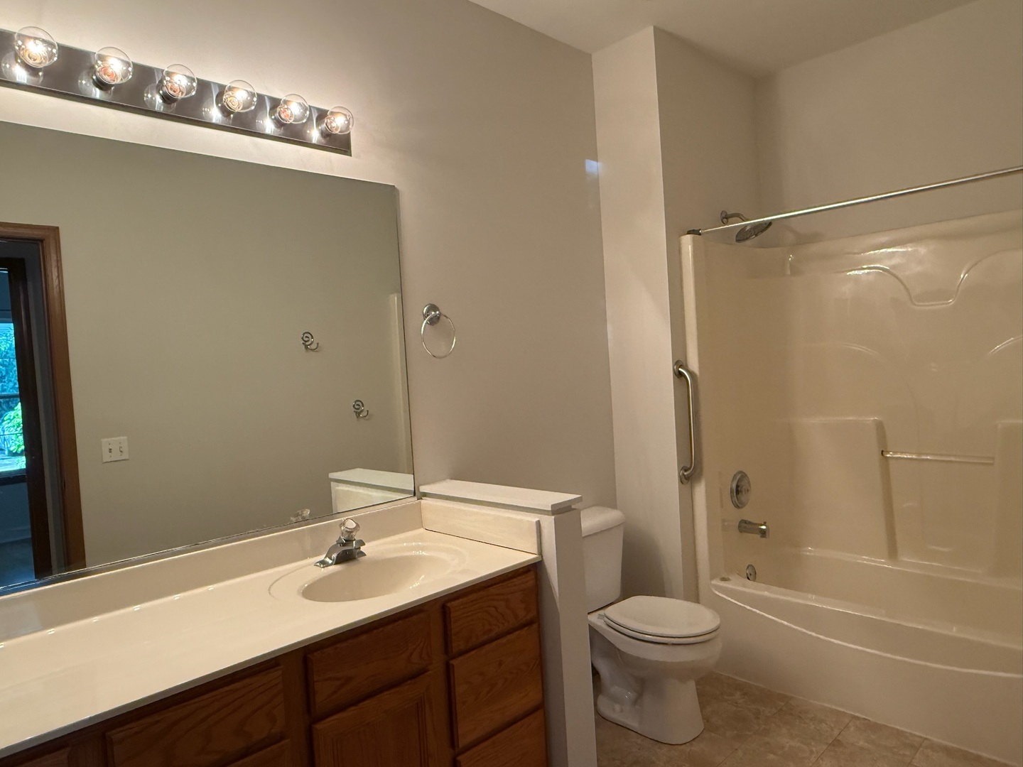 3317 Stratford Court Unit: 1C