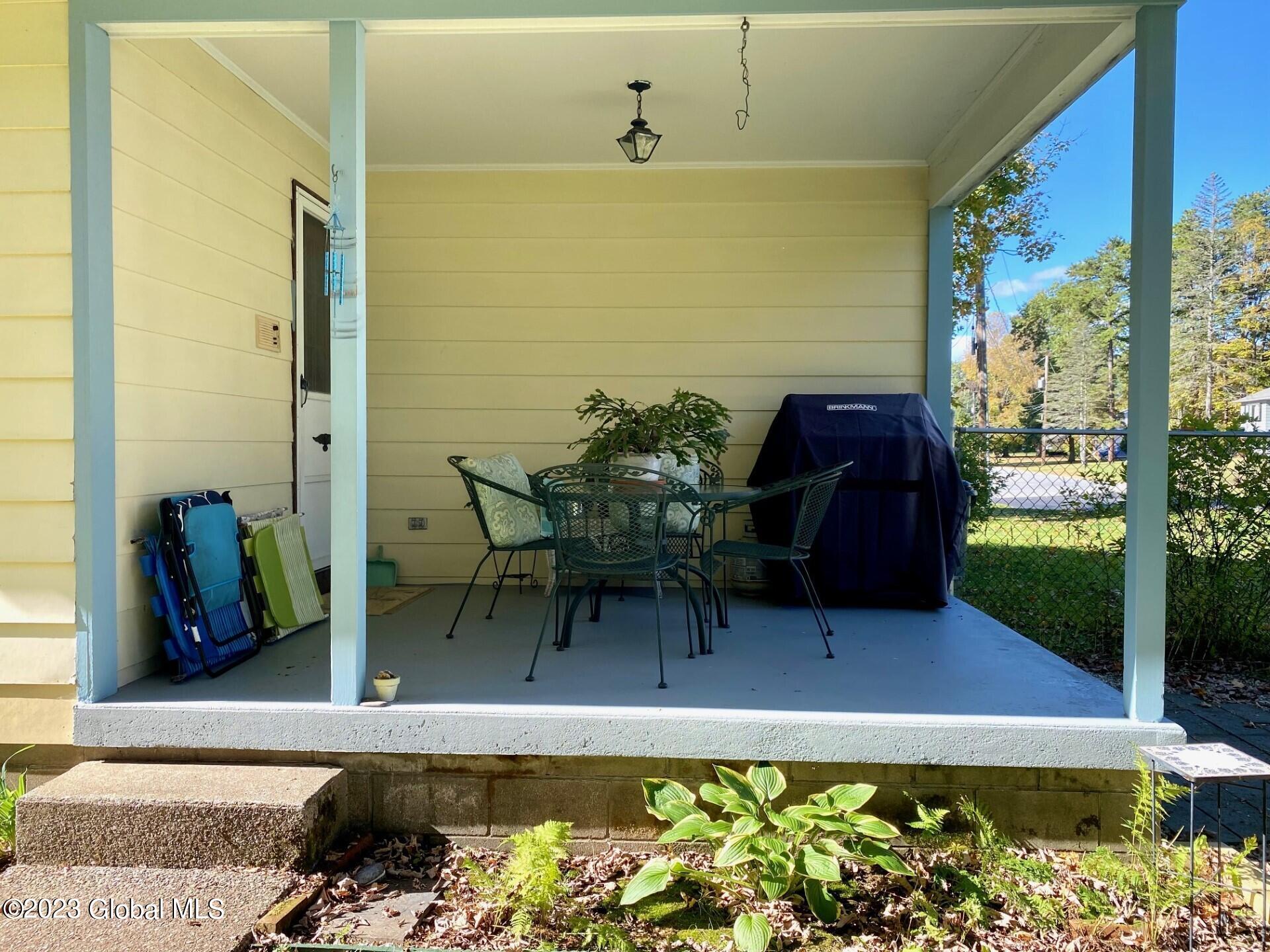 3 Oakwood Drive
