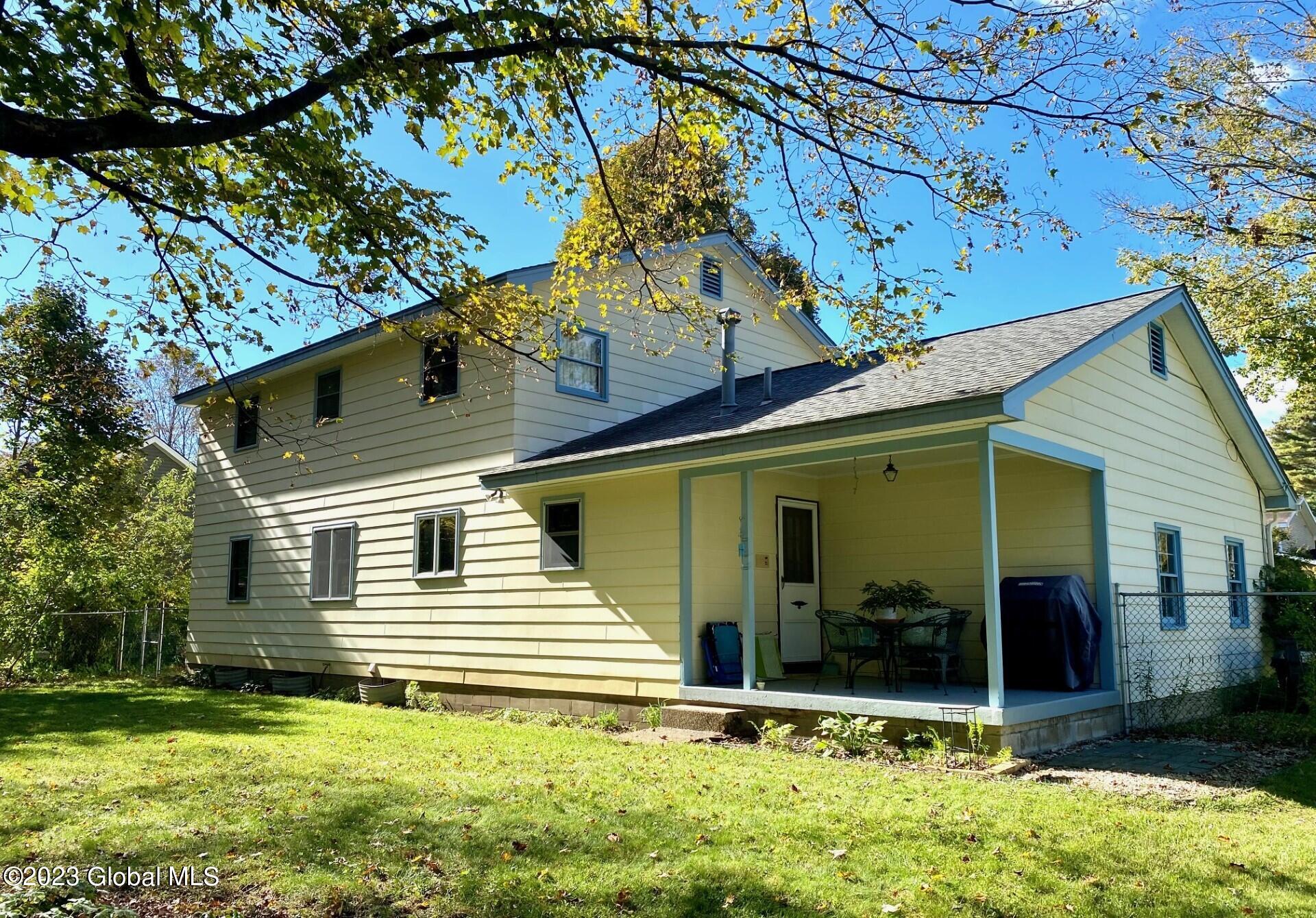 3 Oakwood Drive