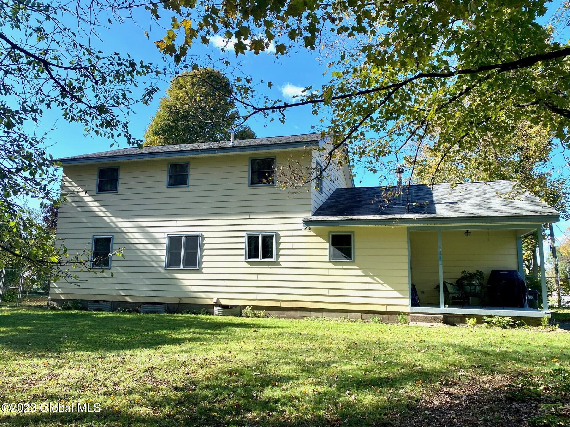 3 Oakwood Drive