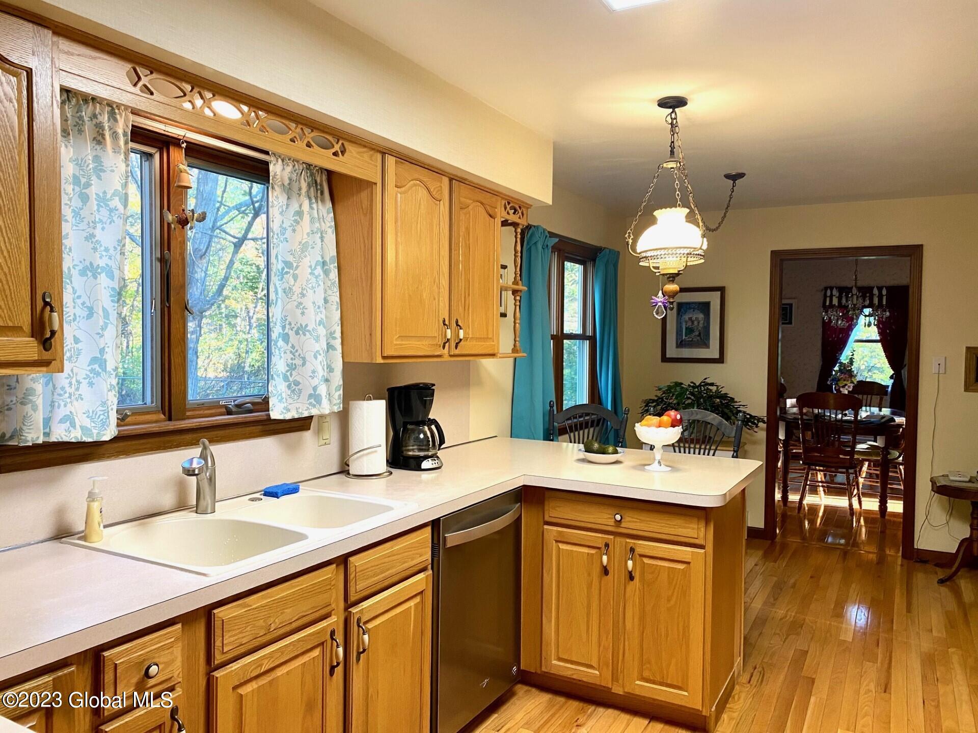 3 Oakwood Drive