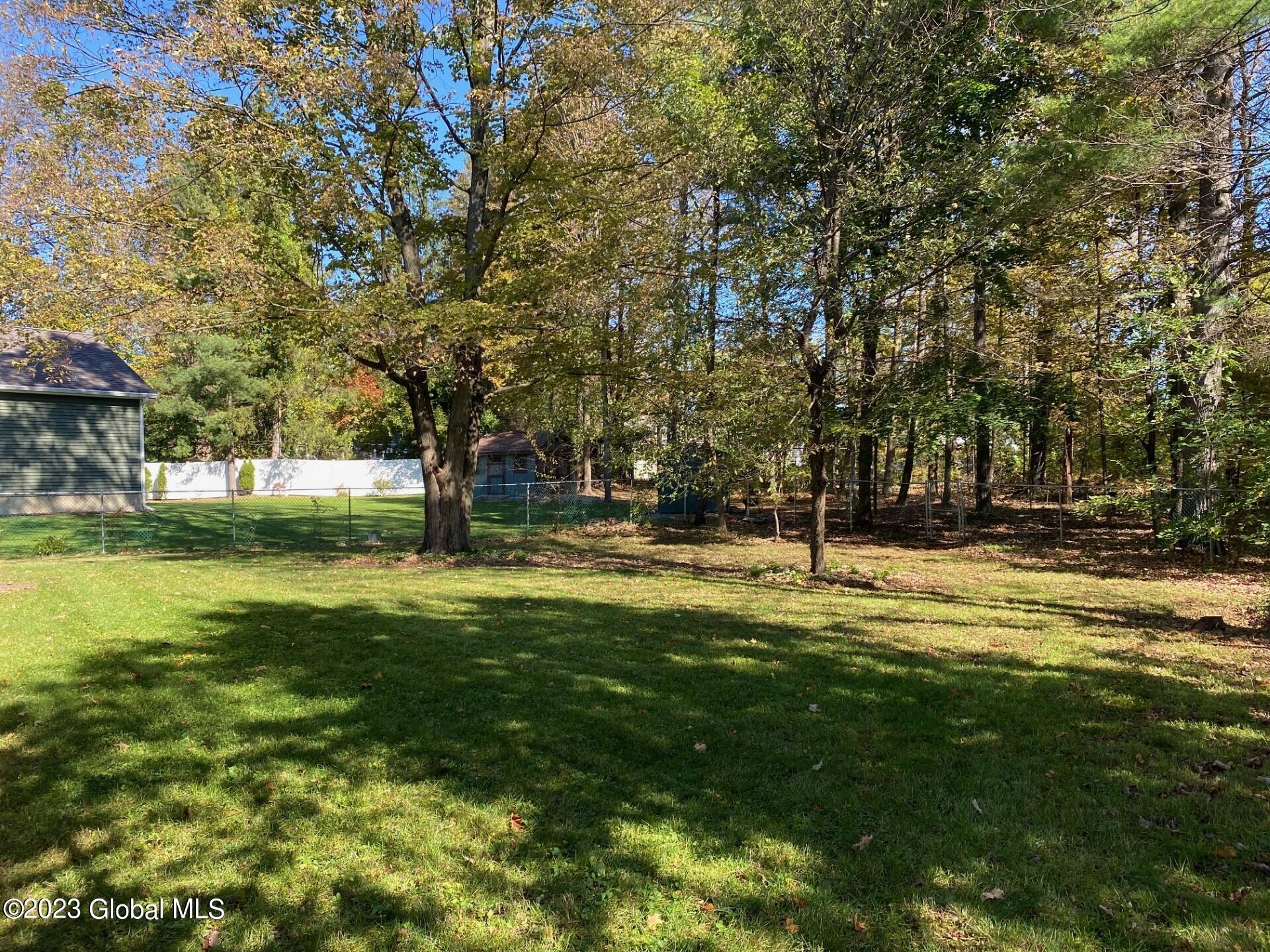 3 Oakwood Drive