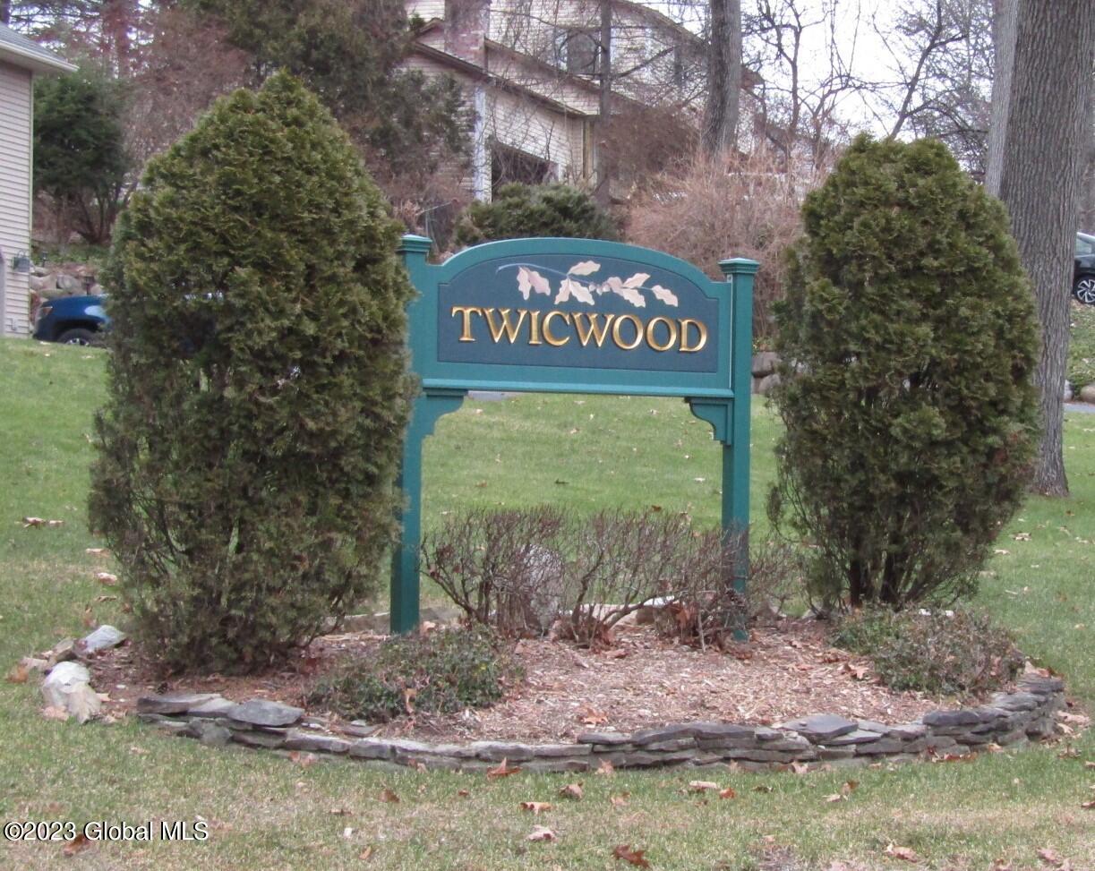 31 Twicwood Lane
