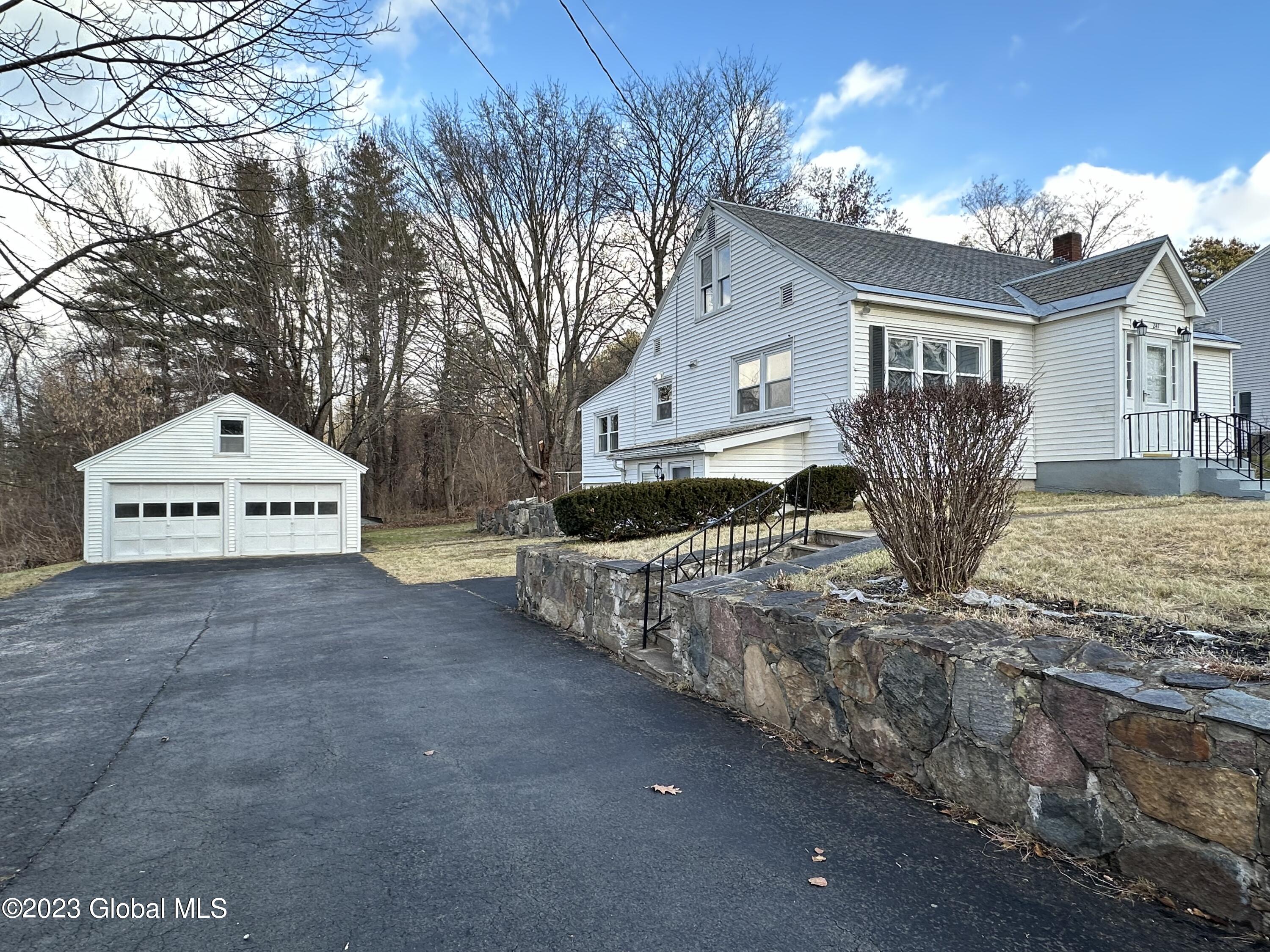 241 Cronin Road