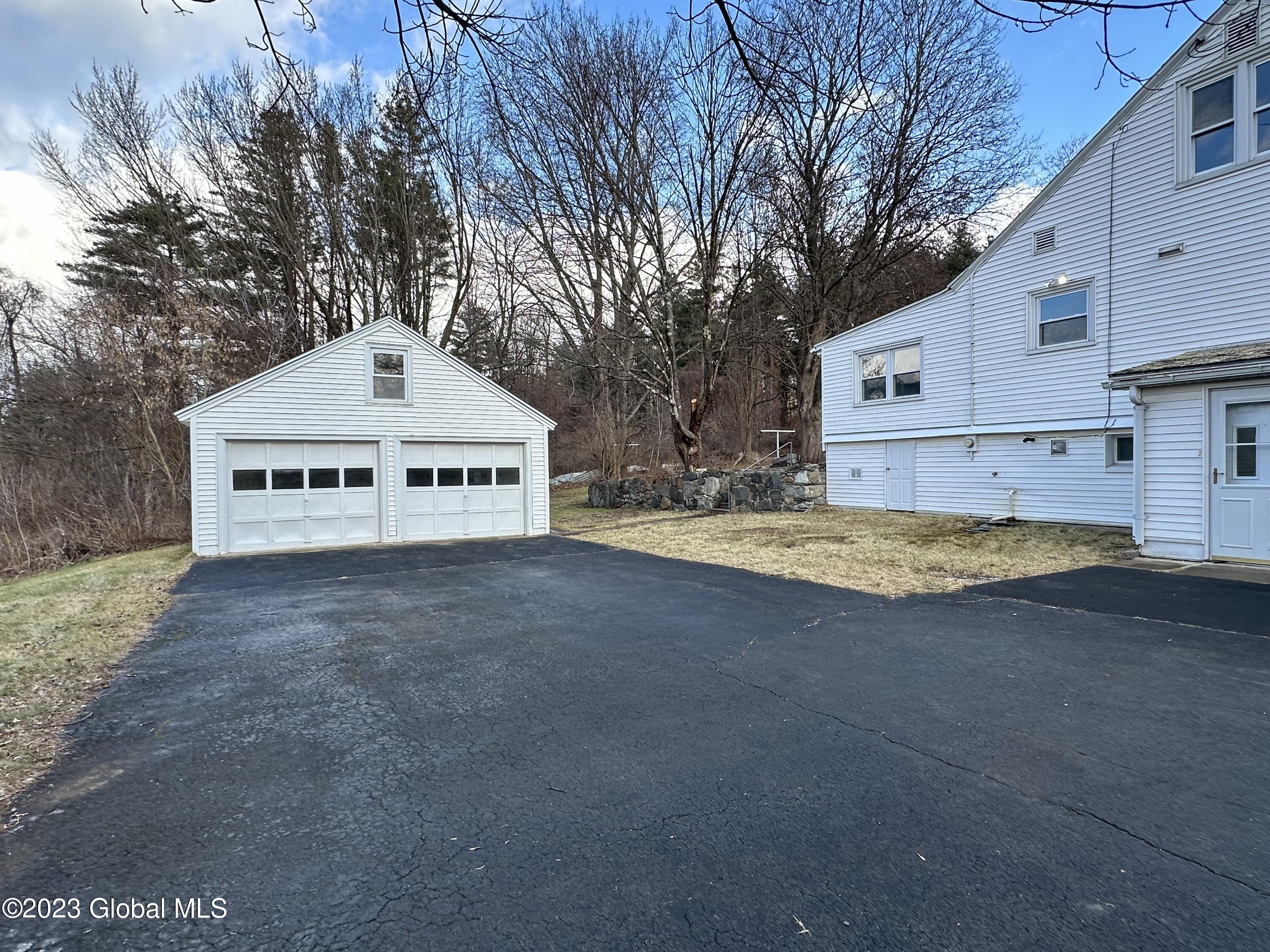 241 Cronin Road