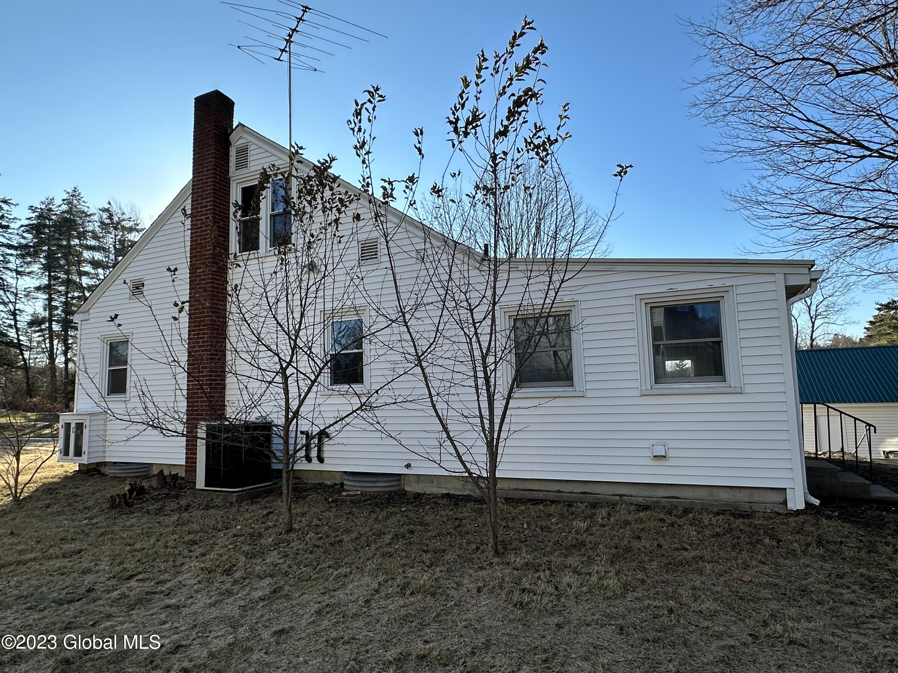 241 Cronin Road