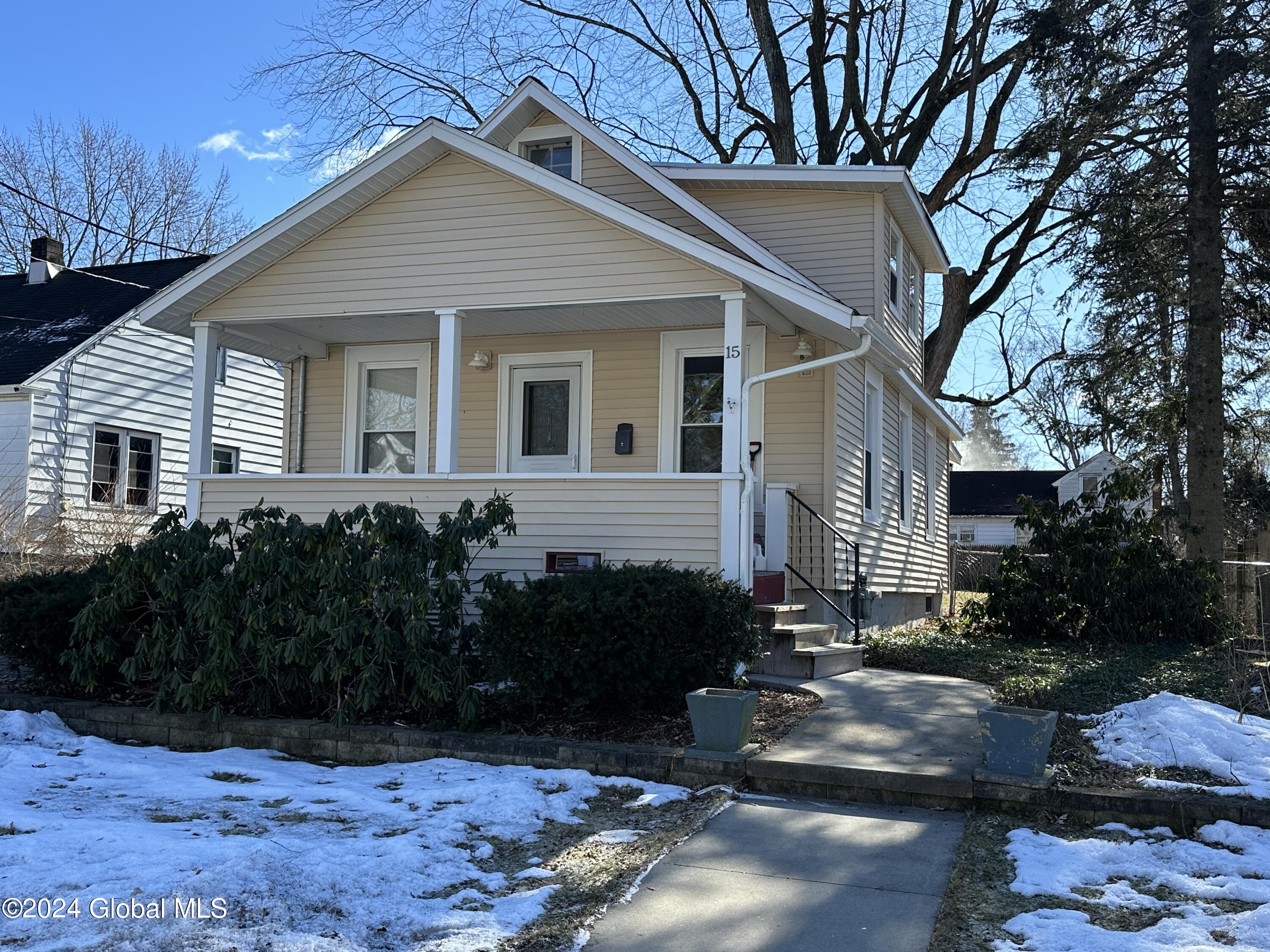 15 Douglas Avenue