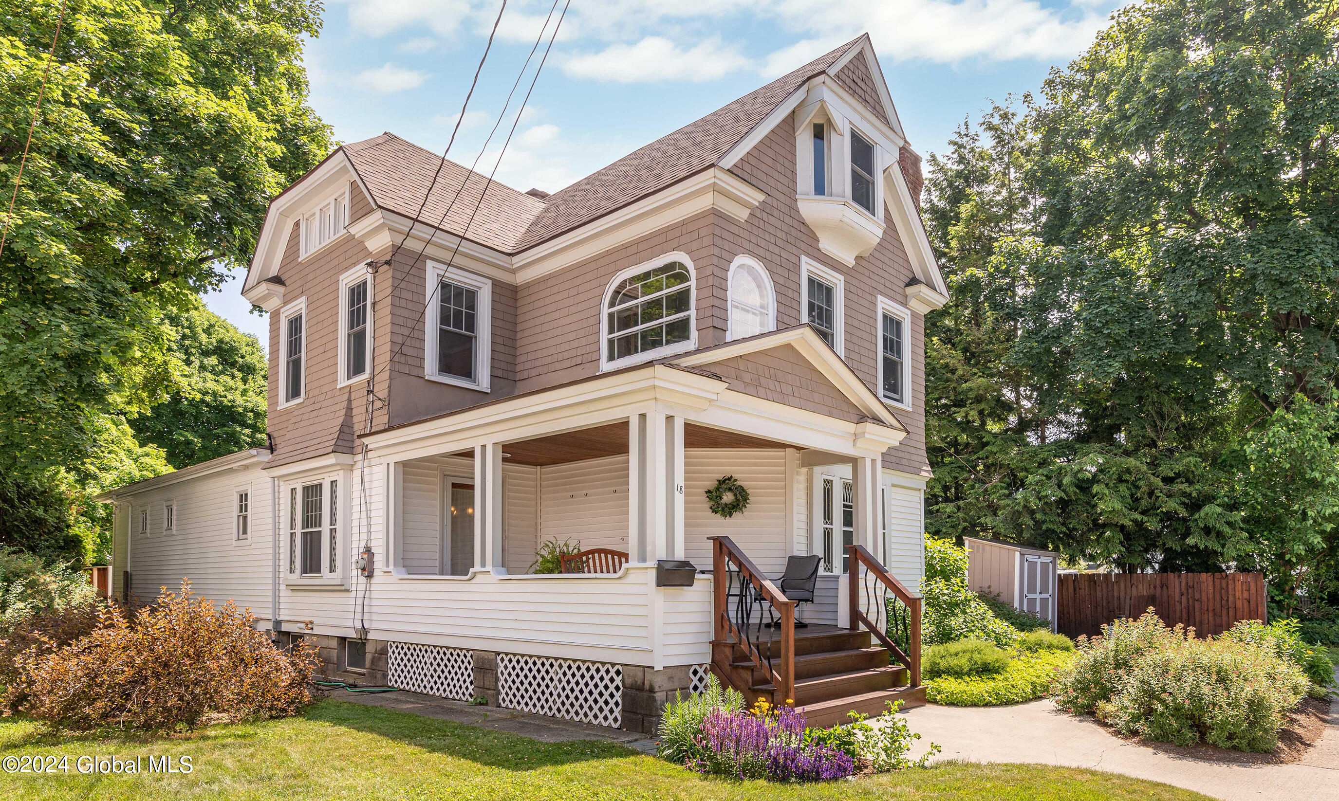 18 Monroe Street