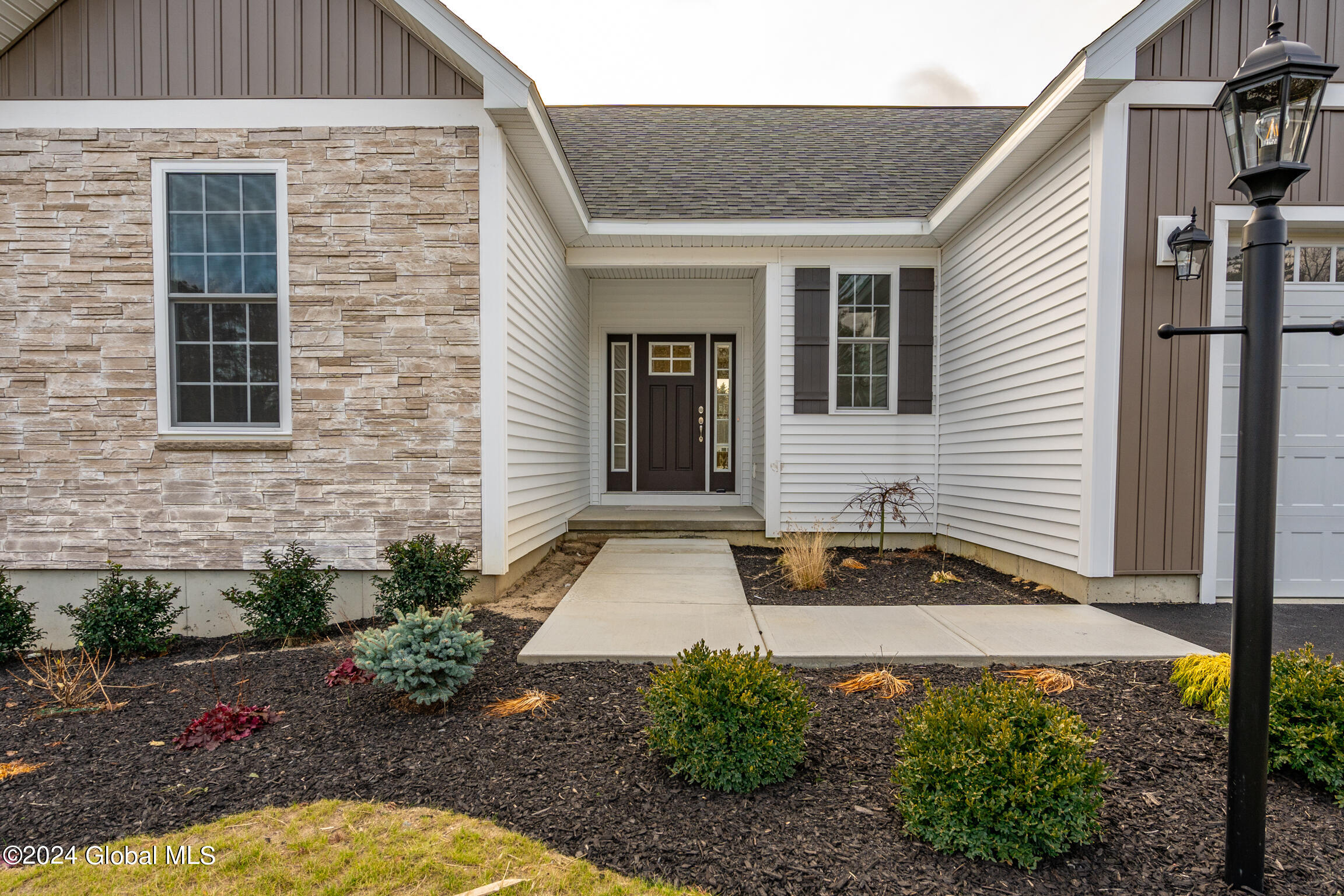 12 Eastpointe Drive