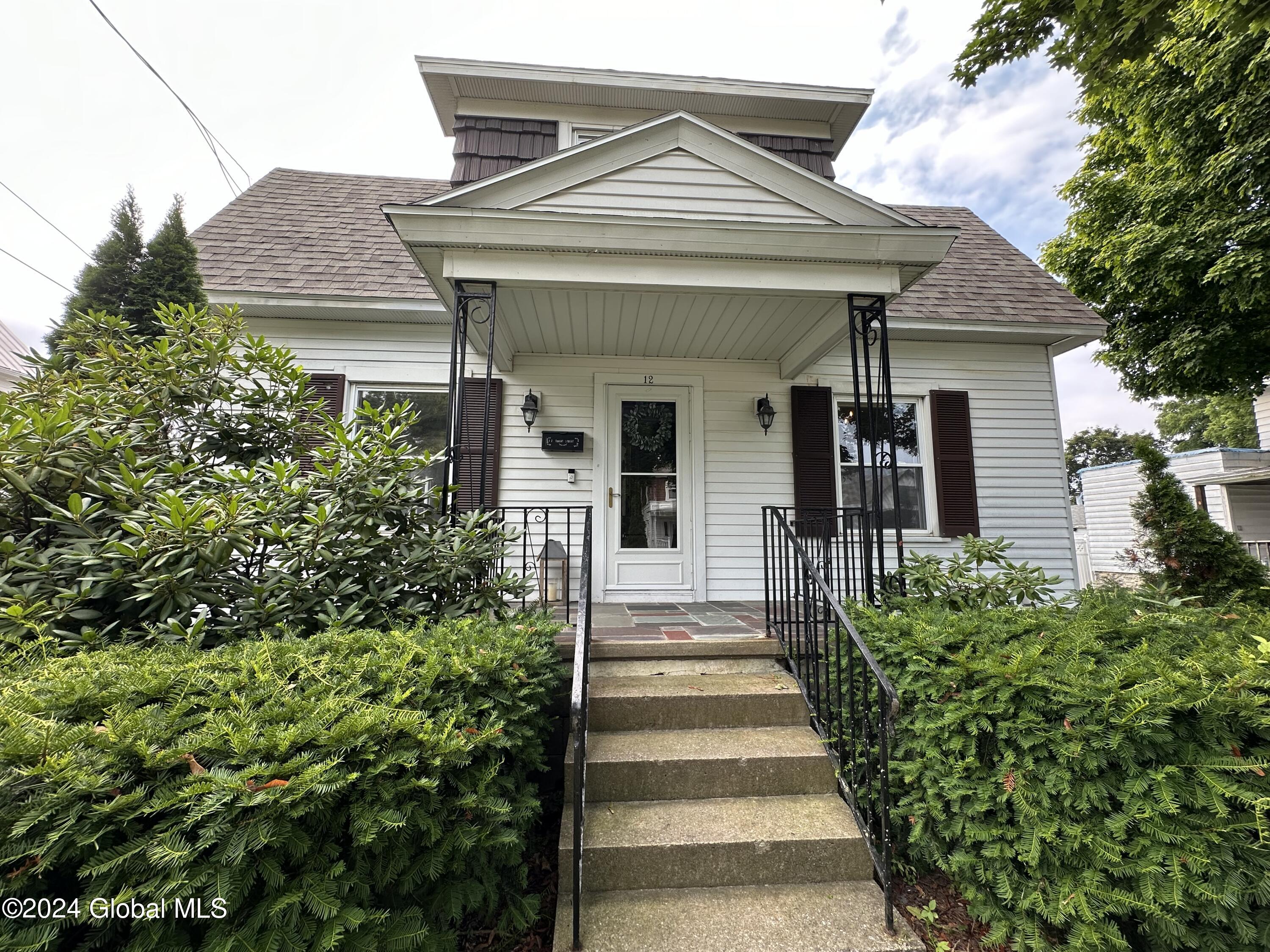 12 Knight Street