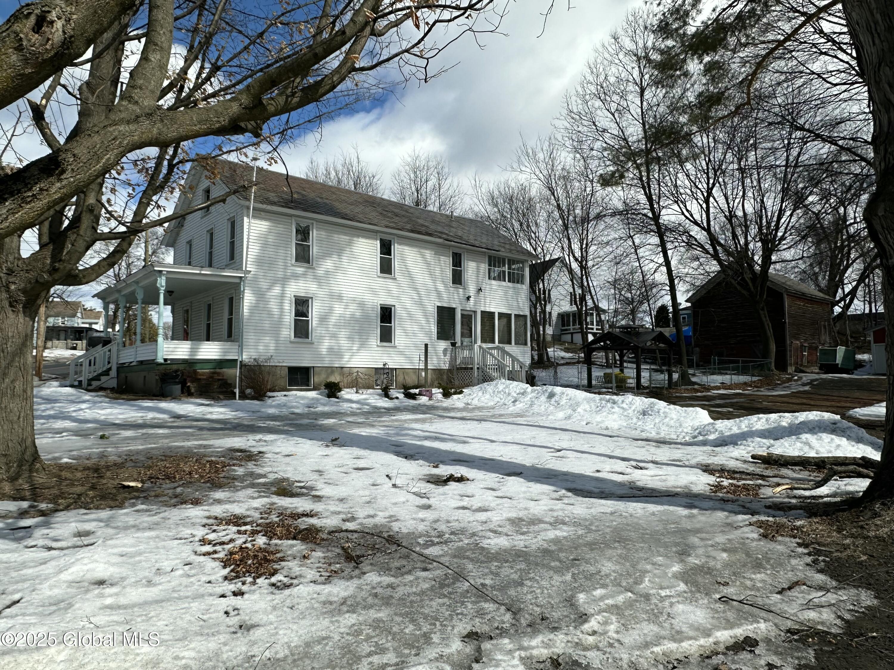 10 Burgoyne Avenue