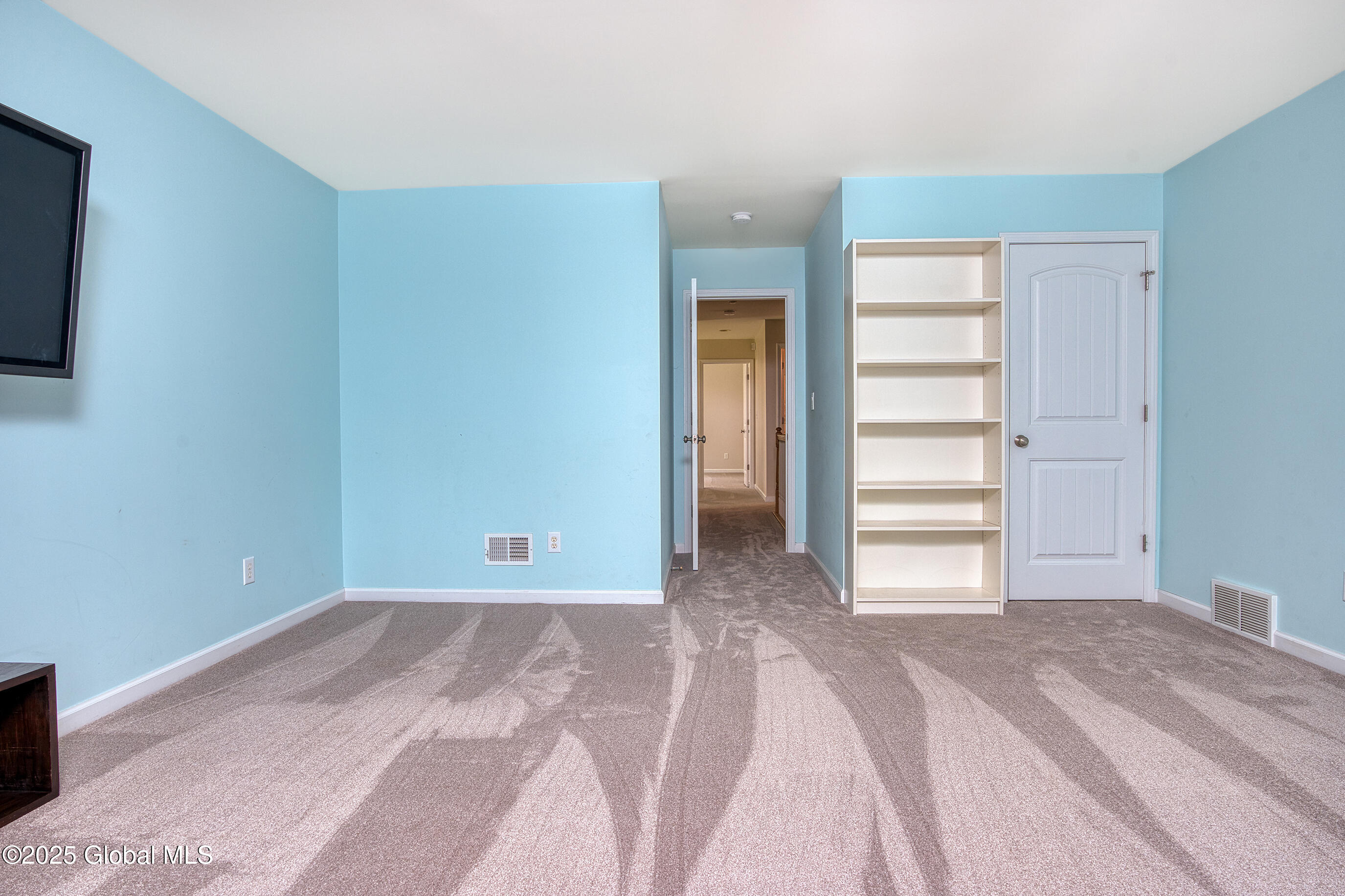279 Round Lake Road