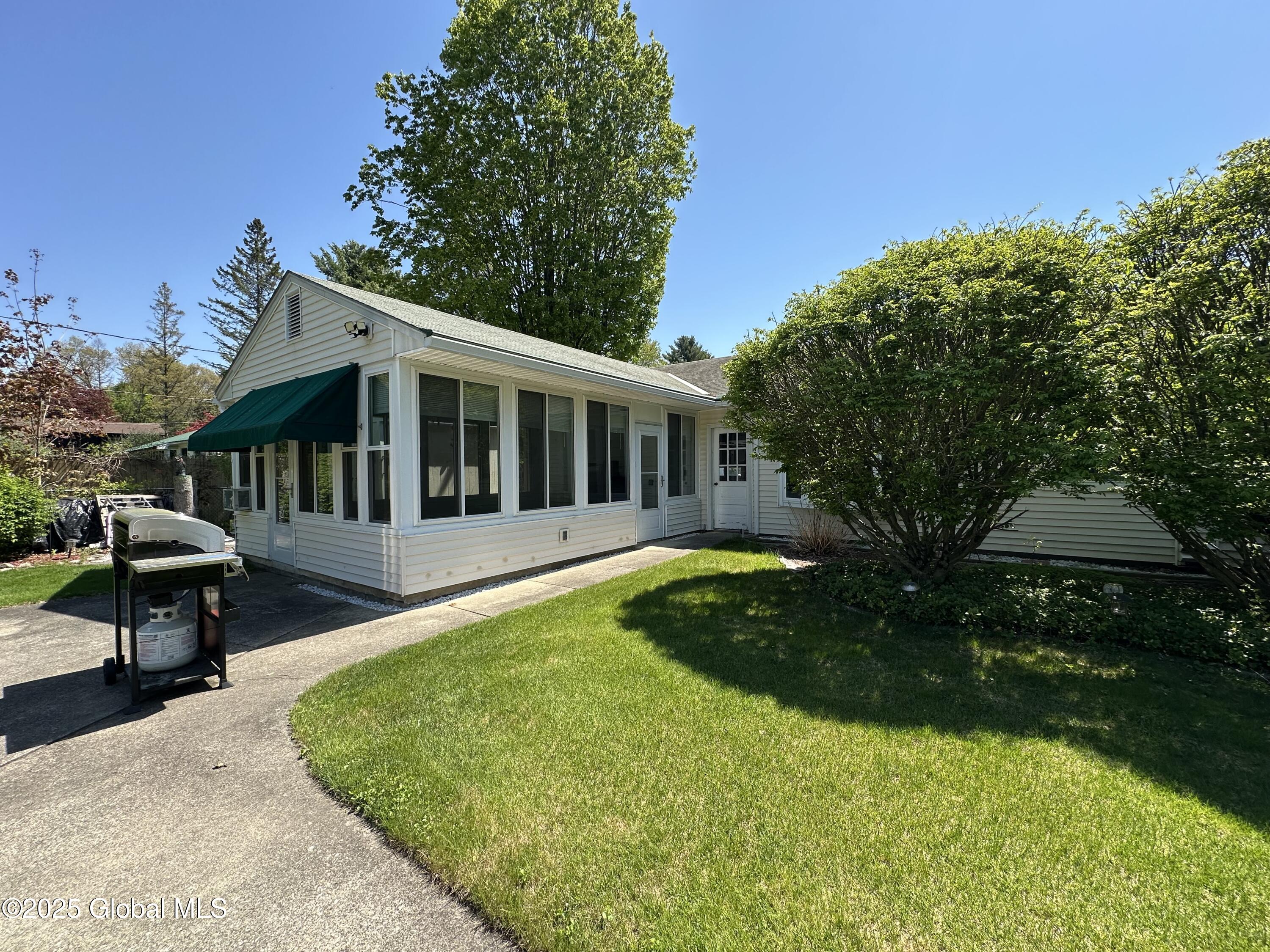 12 Westmore Avenue