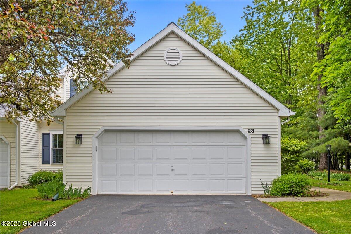 23 Cedar Court