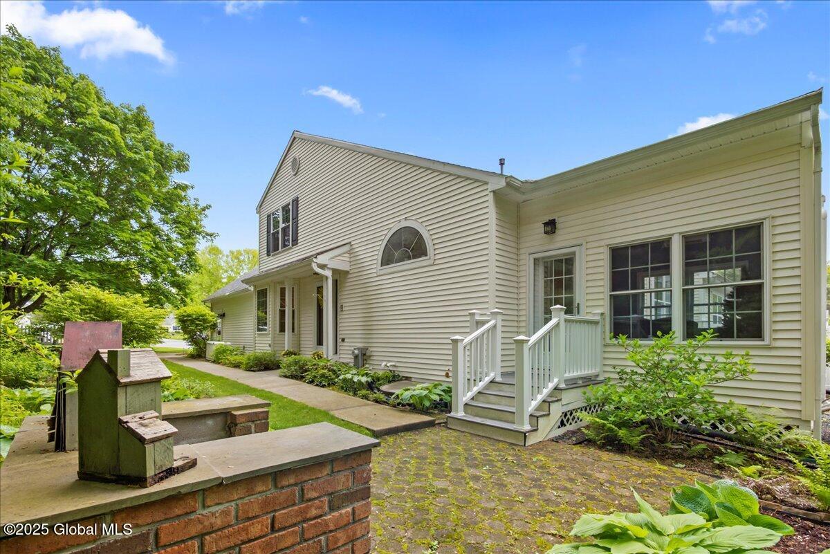23 Cedar Court