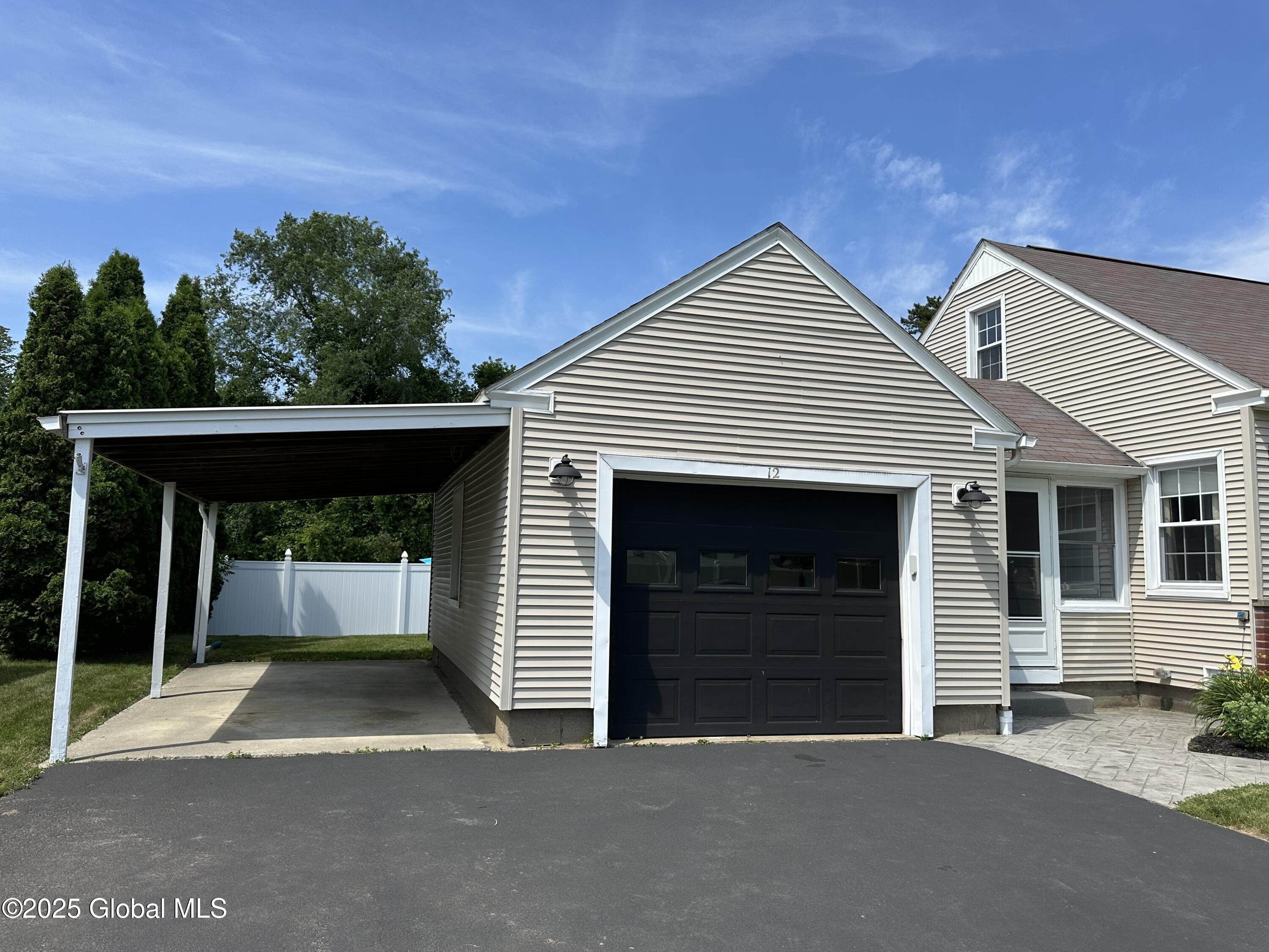 12 Spruce Street