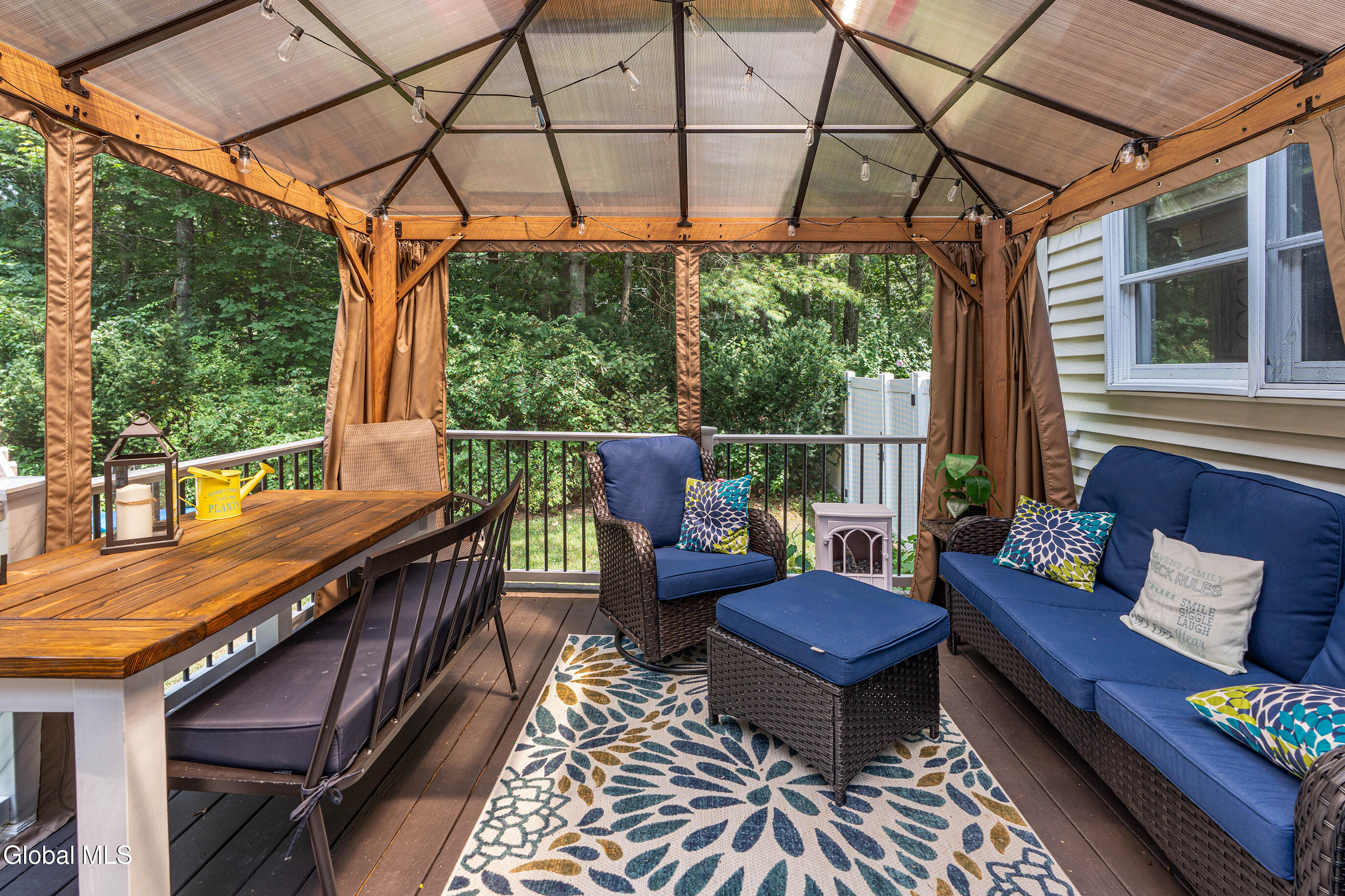 22 Oak View Drive