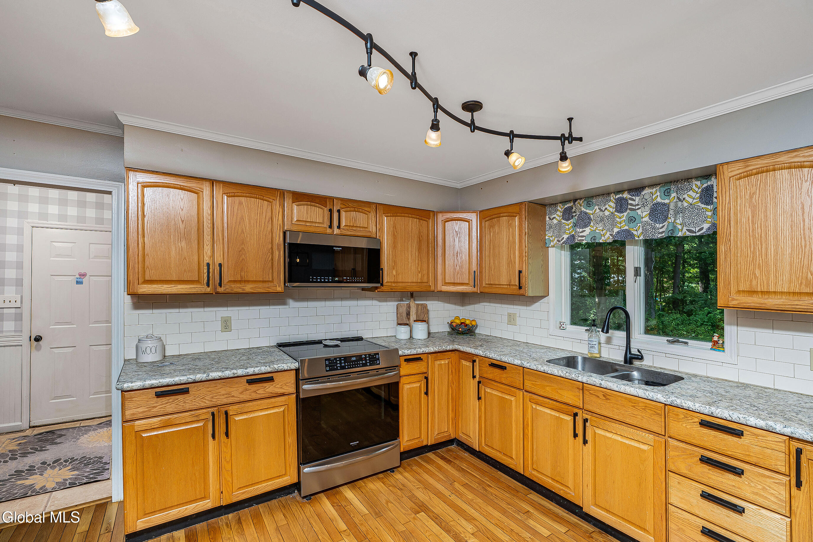 22 Oak View Drive