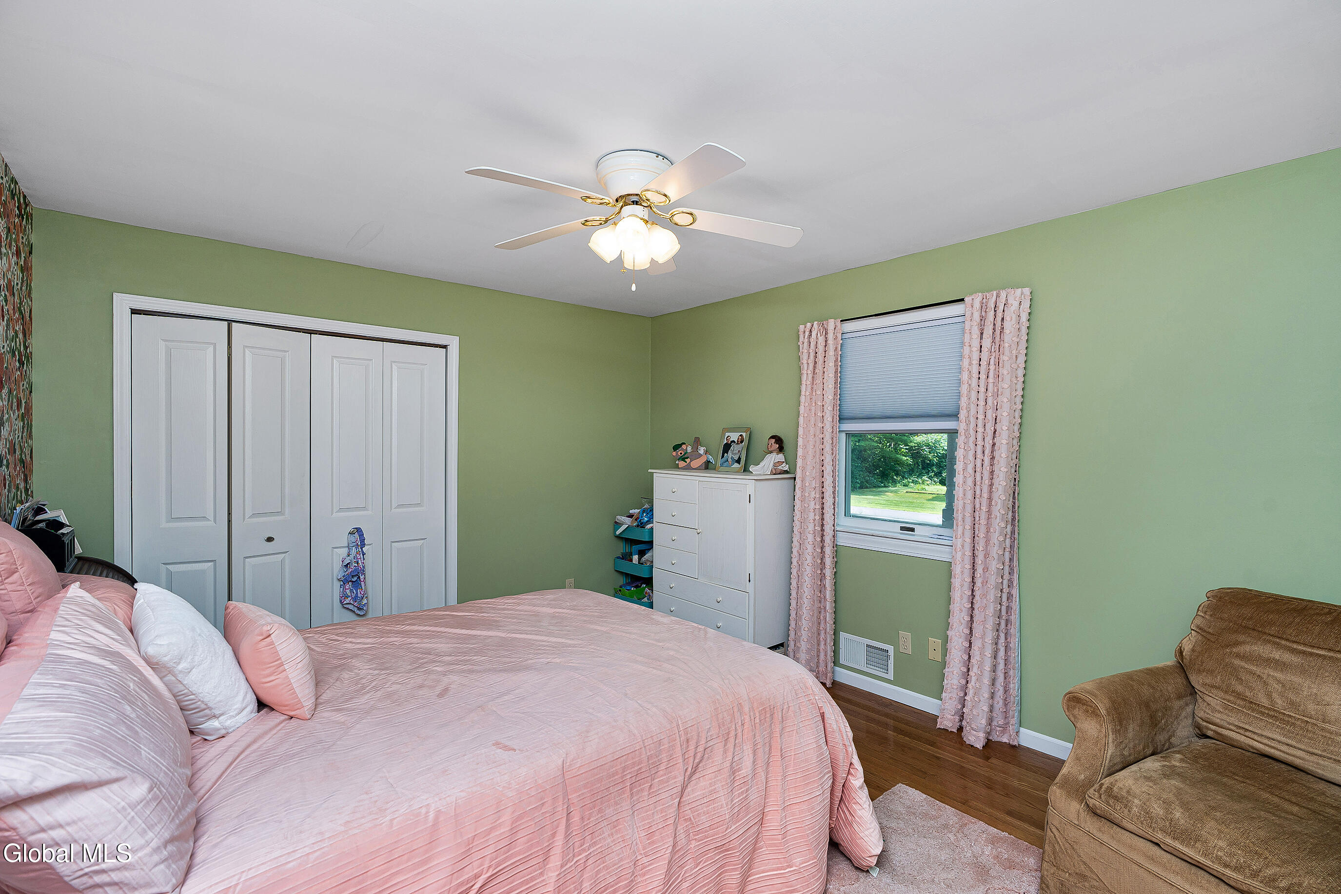 22 Oak View Drive
