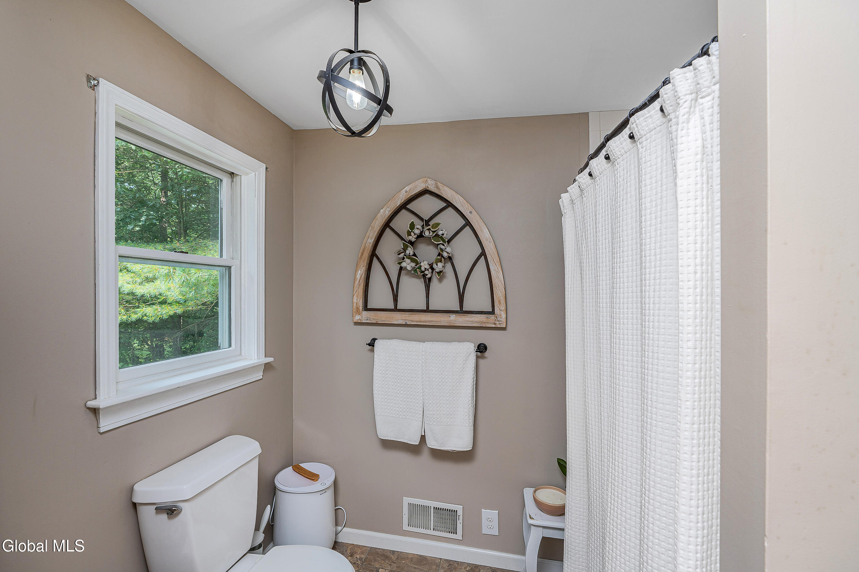 22 Oak View Drive