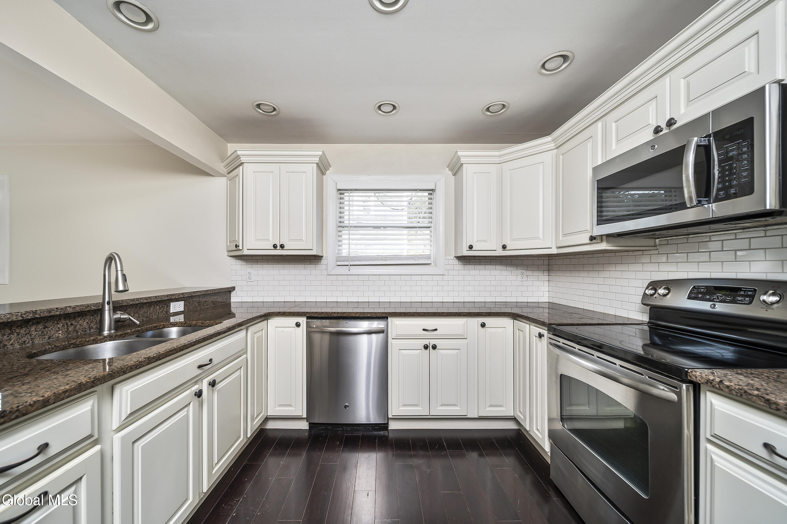 12 Bullard Avenue