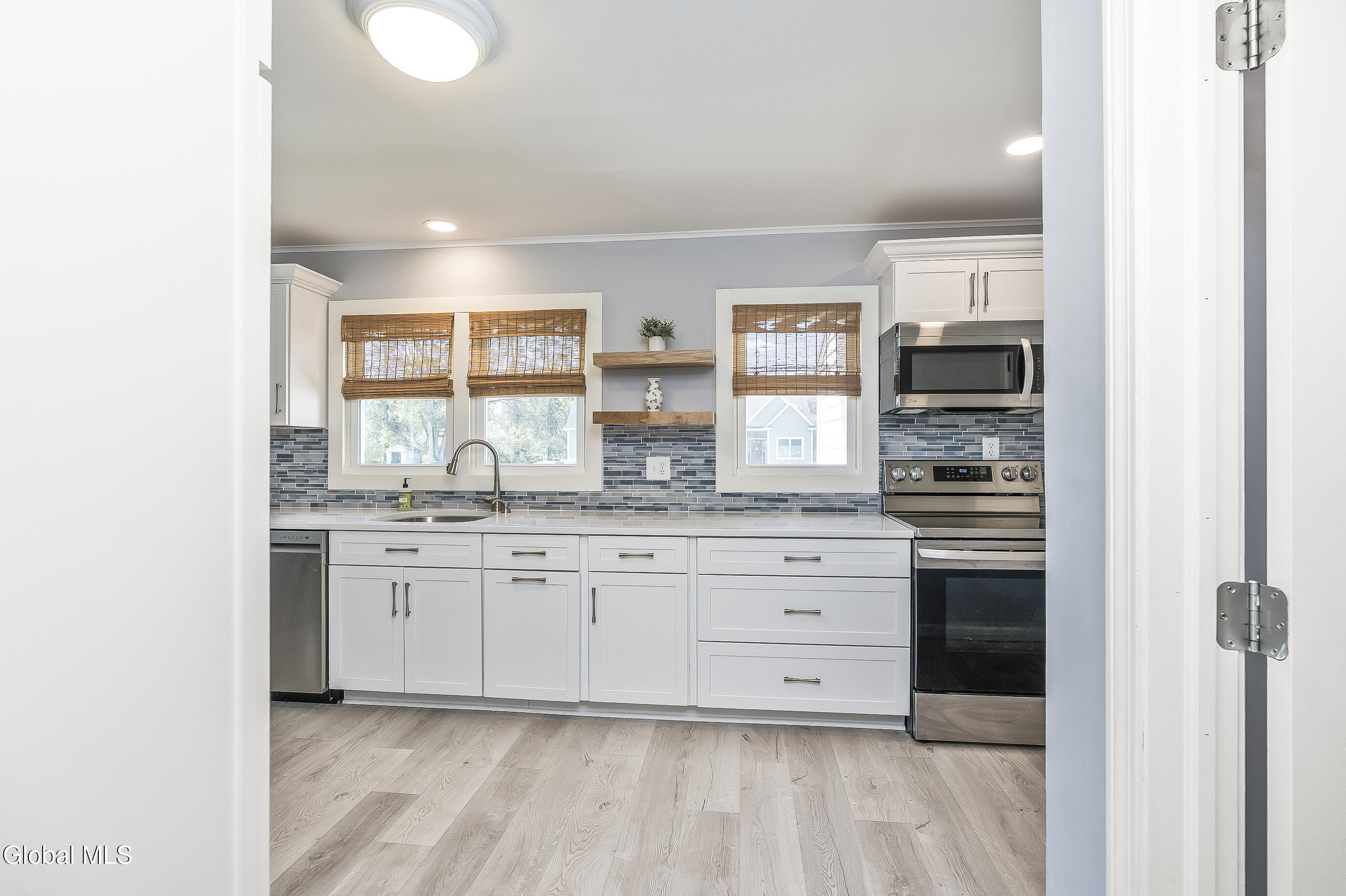 13 Pershing Road