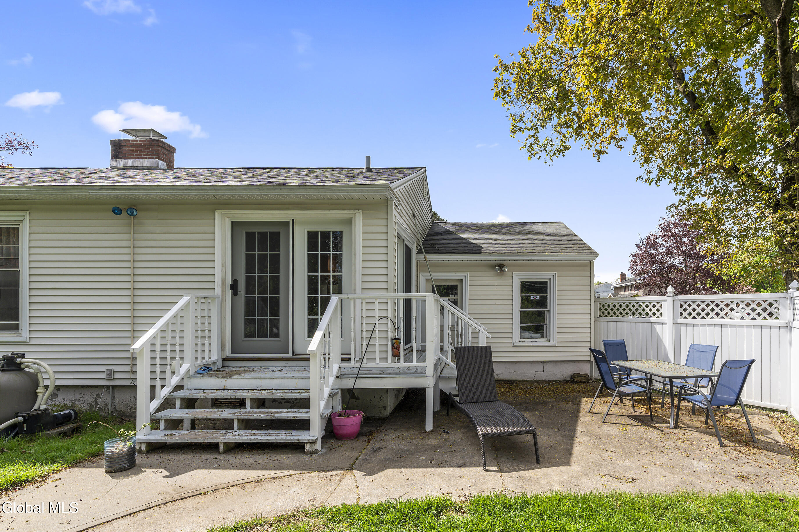 13 Pershing Road