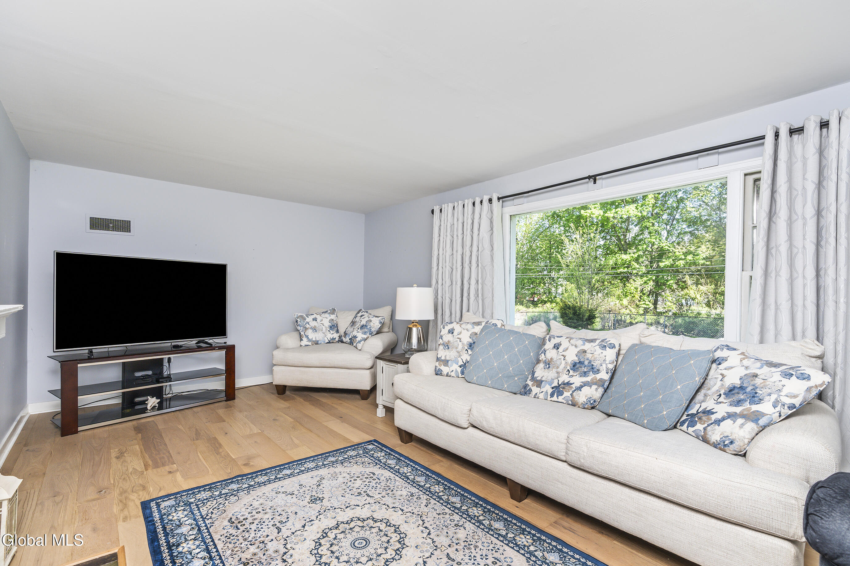 13 Pershing Road
