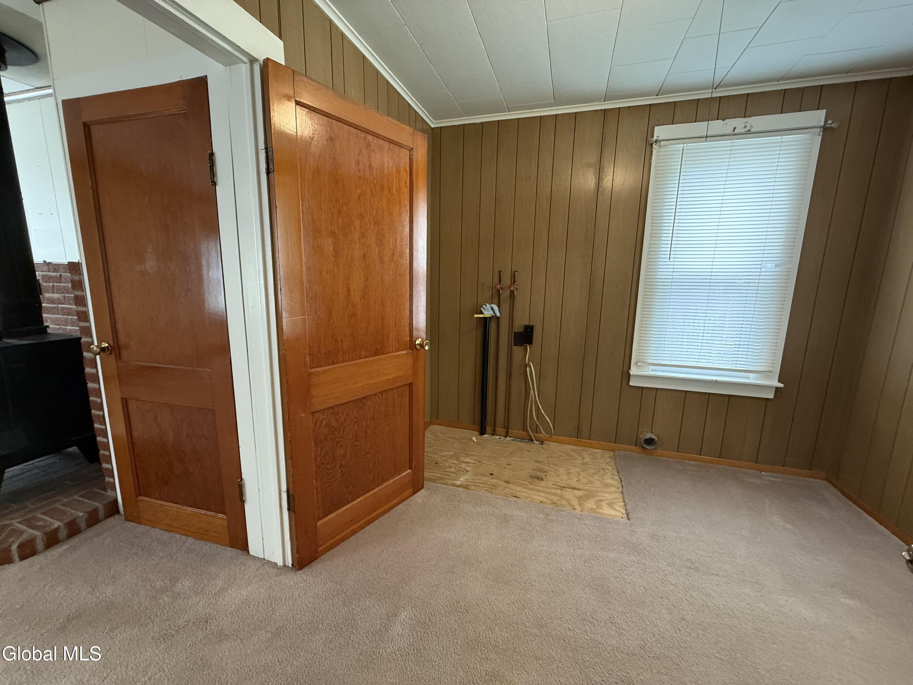 11 Bly Avenue