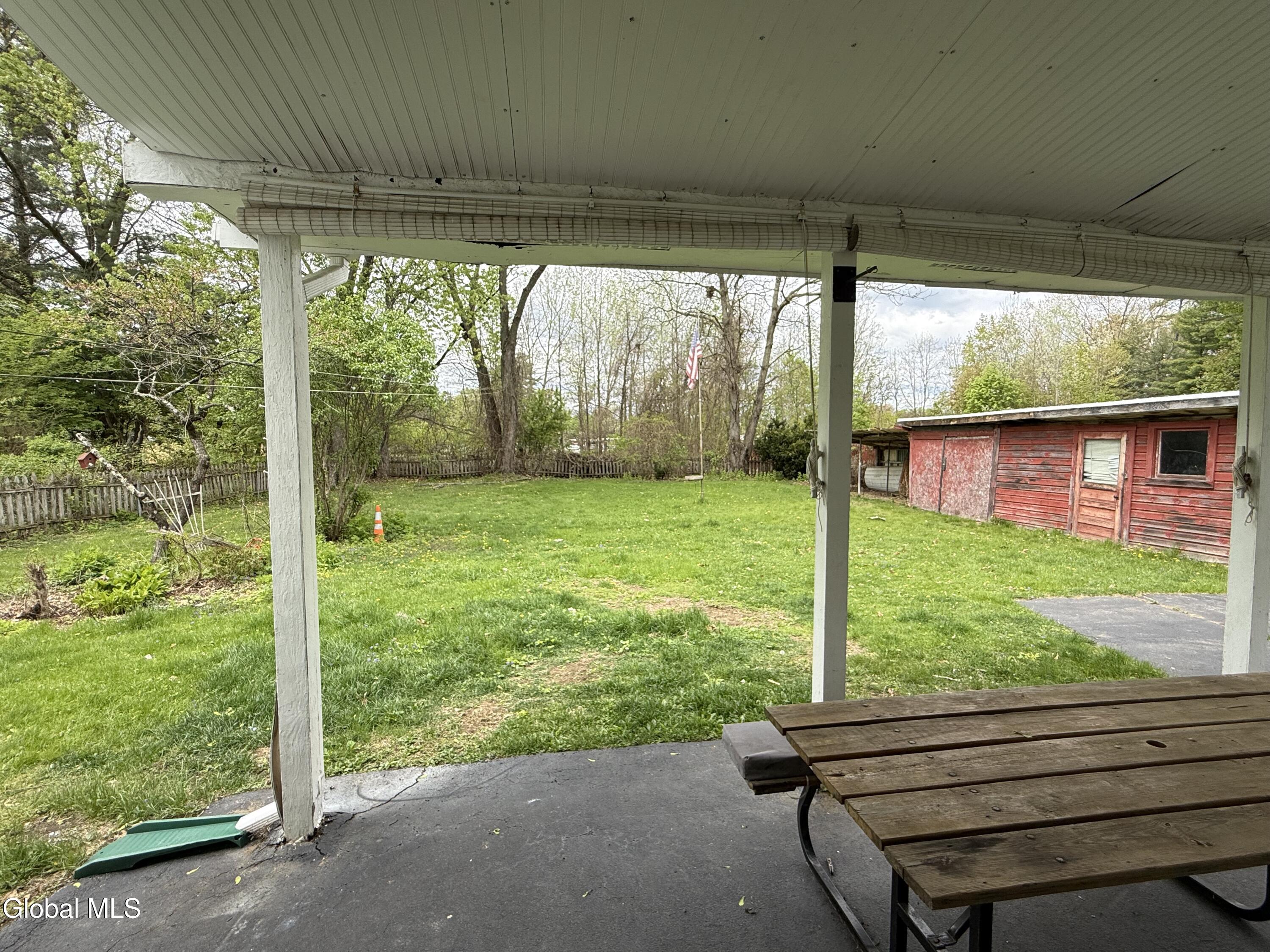 11 Bly Avenue