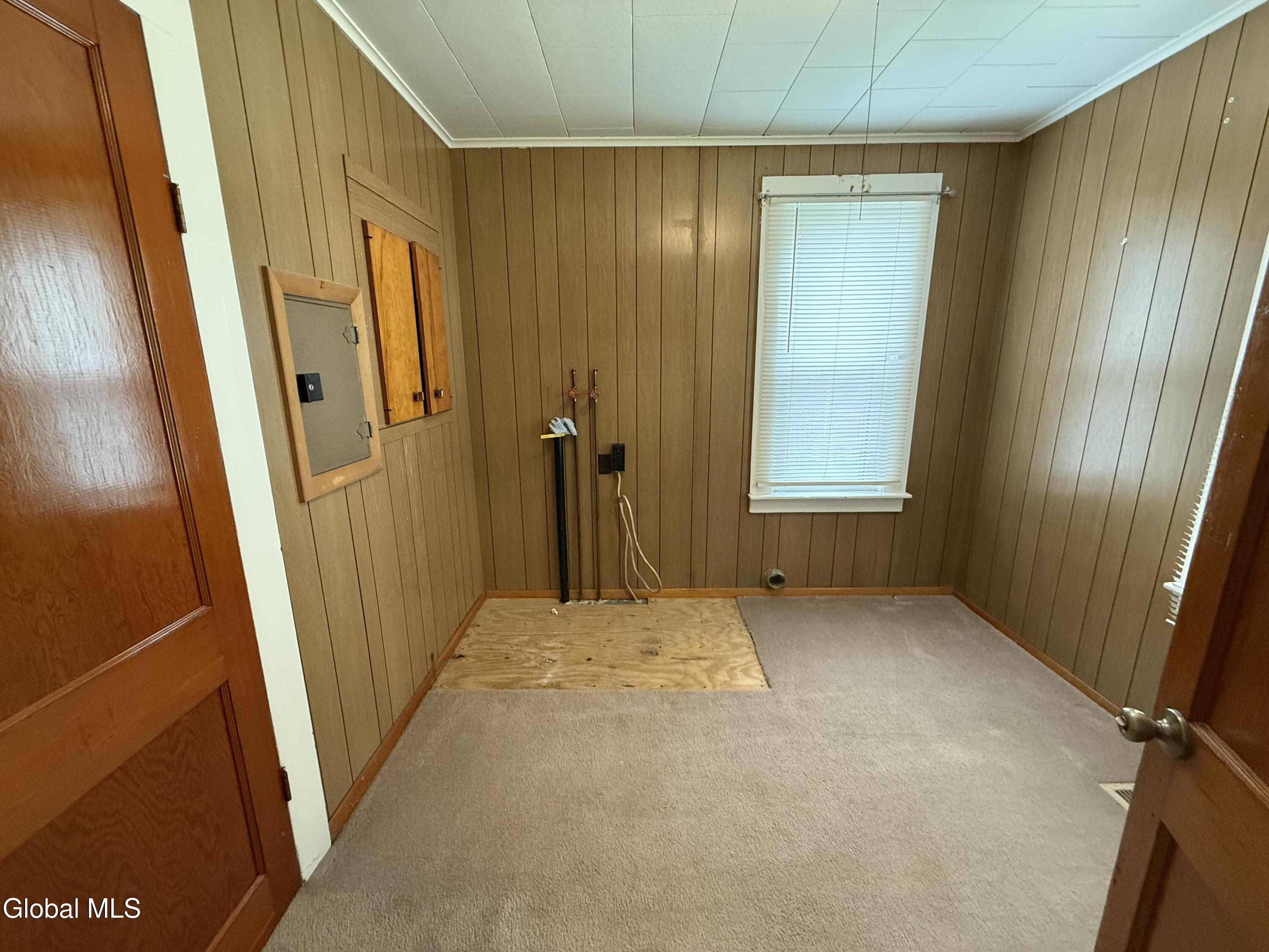 11 Bly Avenue