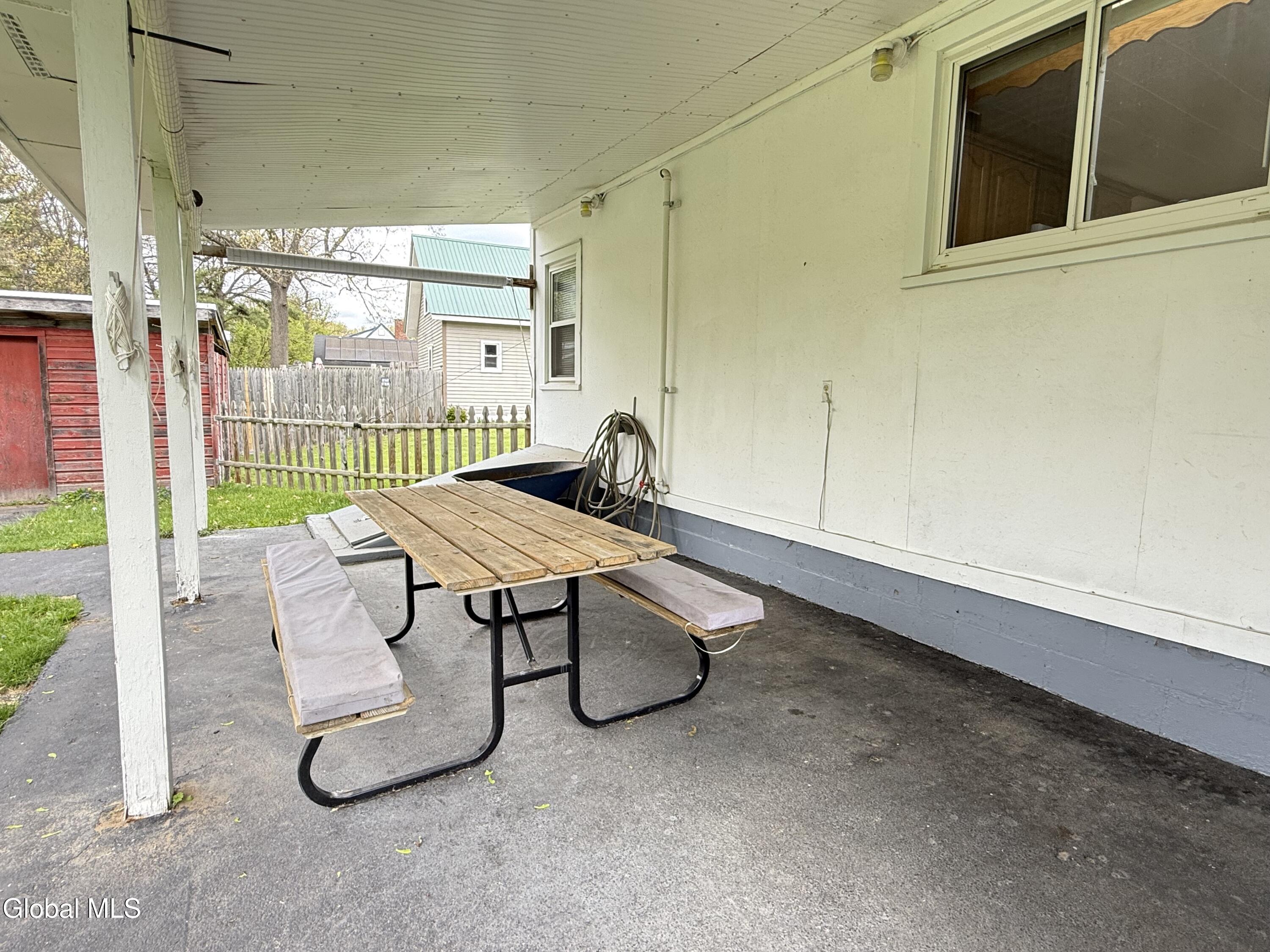11 Bly Avenue