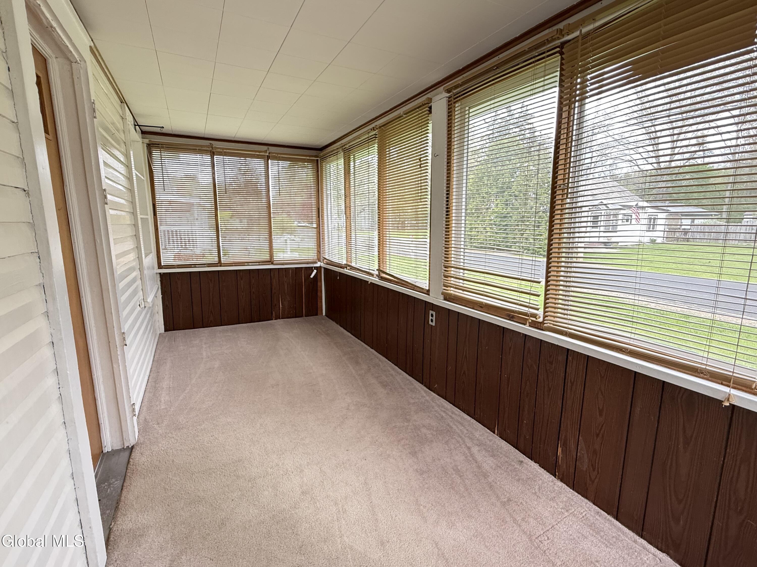 11 Bly Avenue