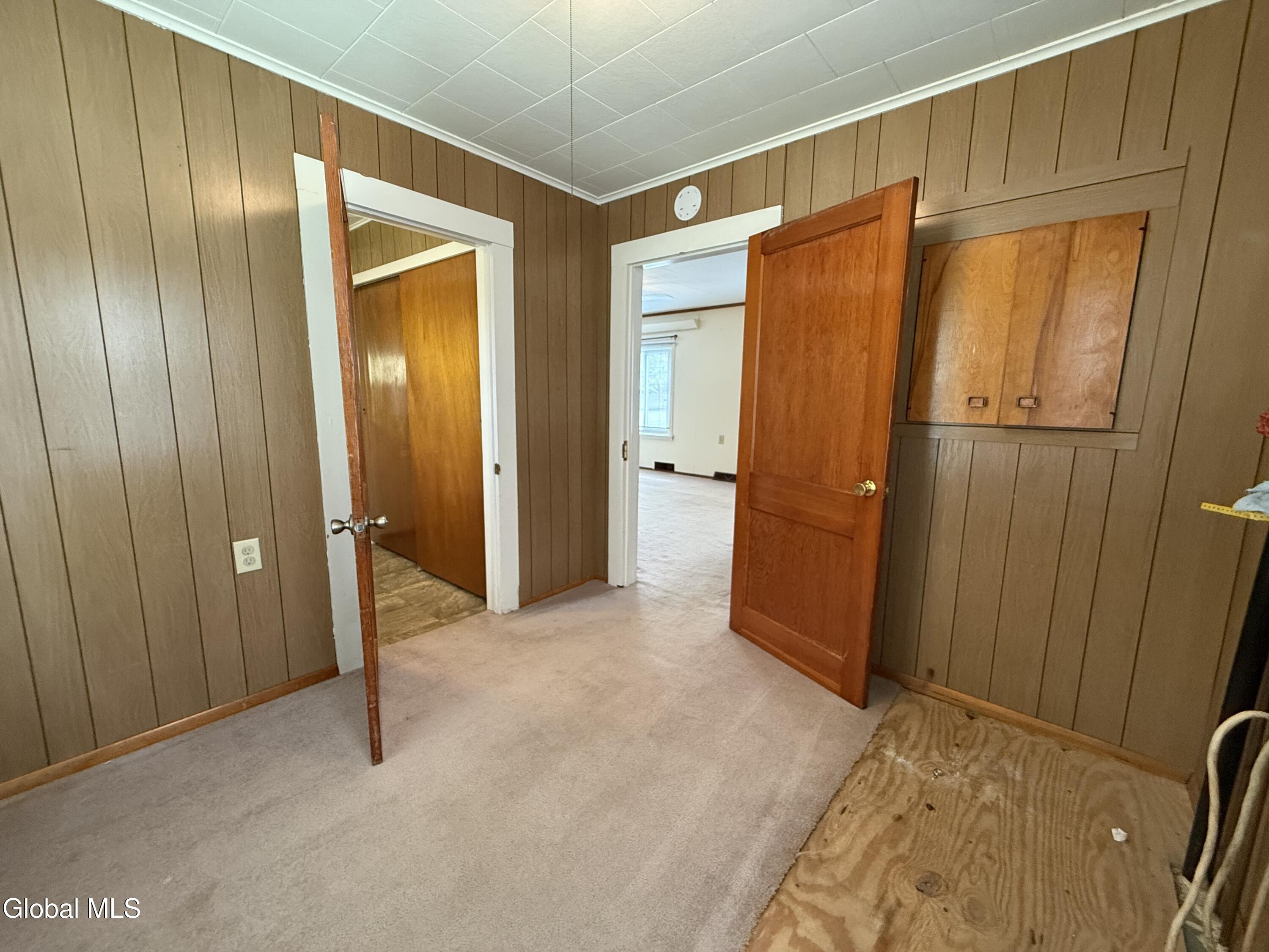11 Bly Avenue