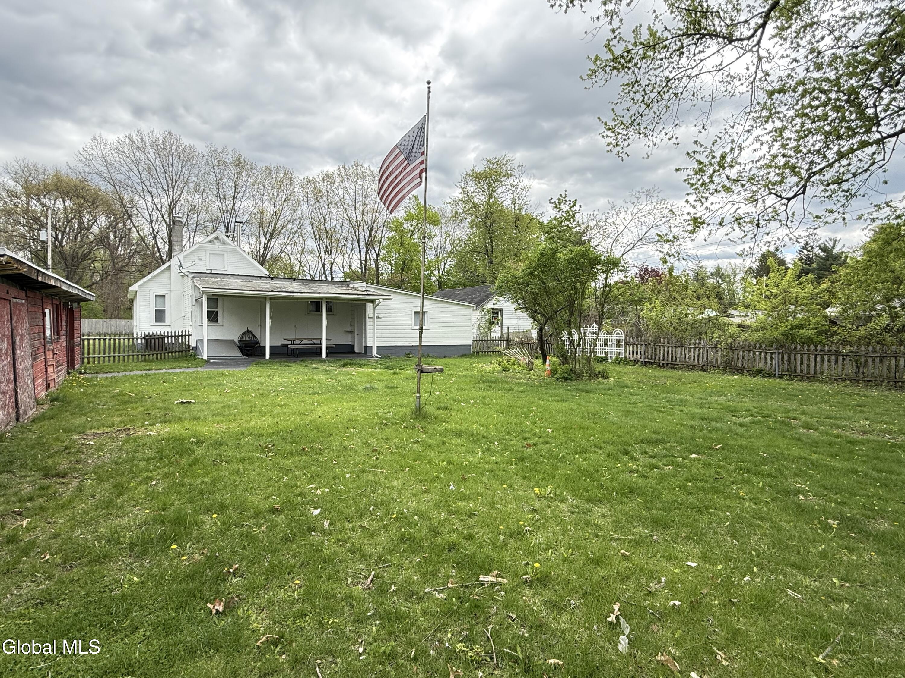 11 Bly Avenue
