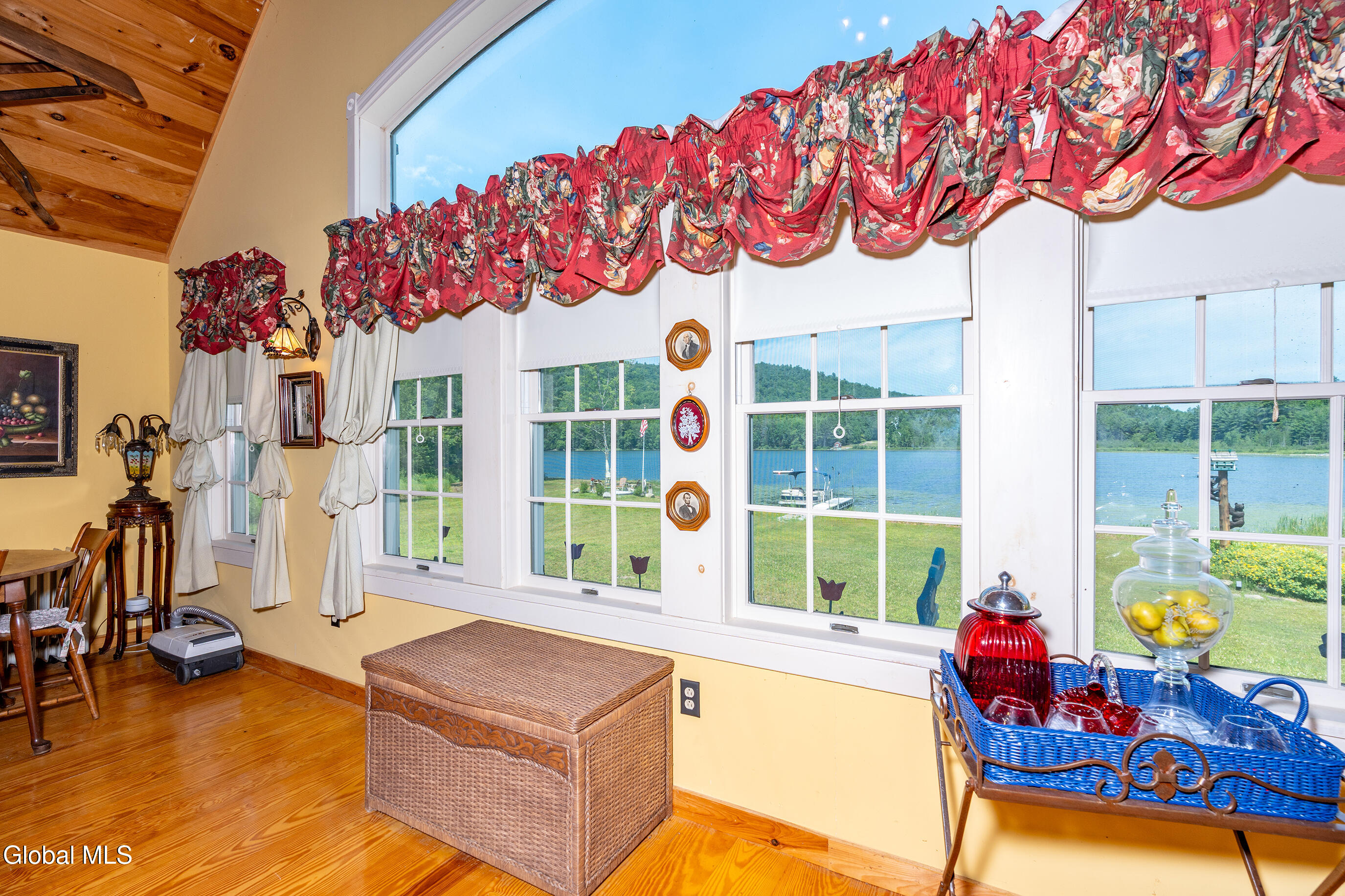 679 Valentine Pond Rd