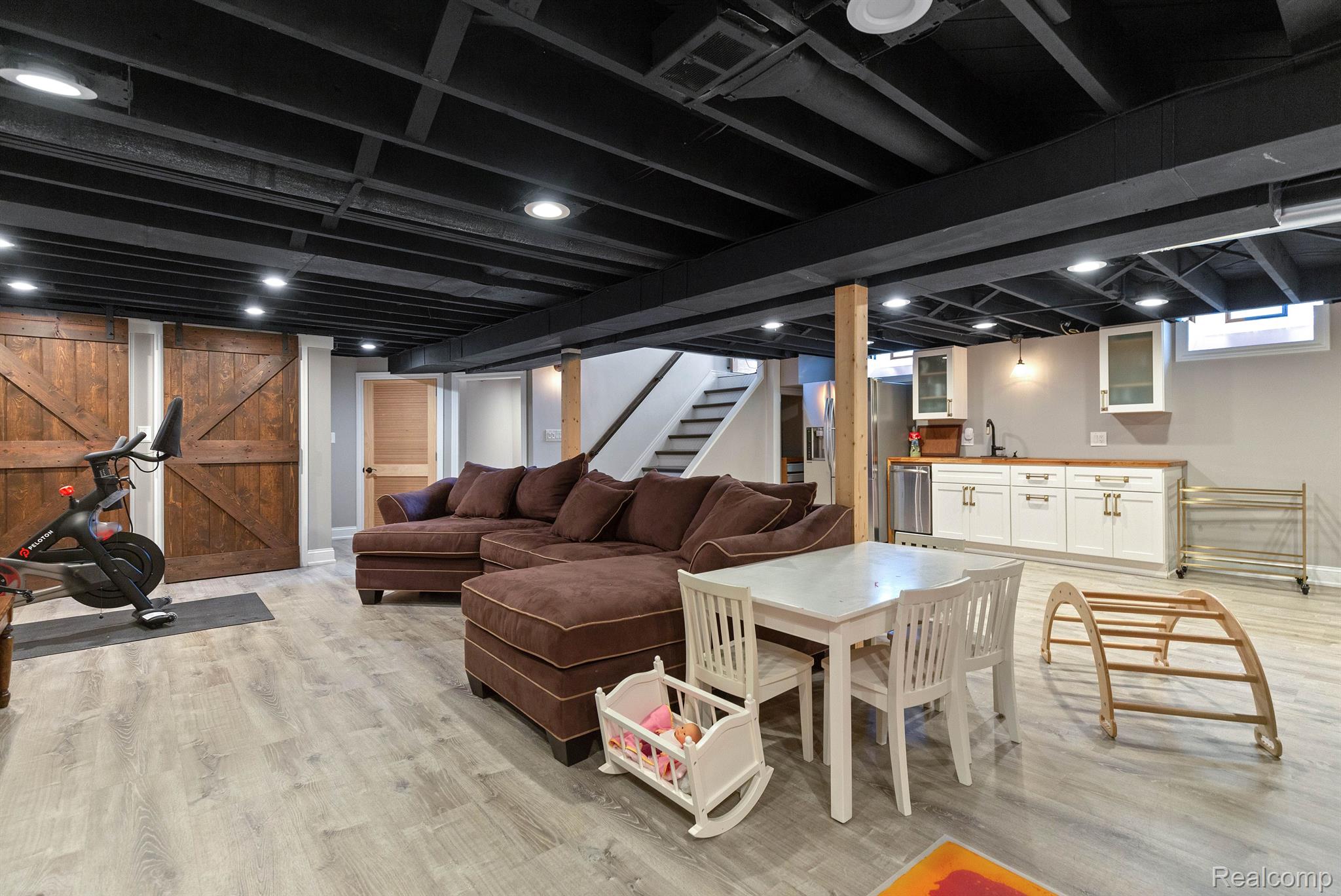 21609 Stephens Street