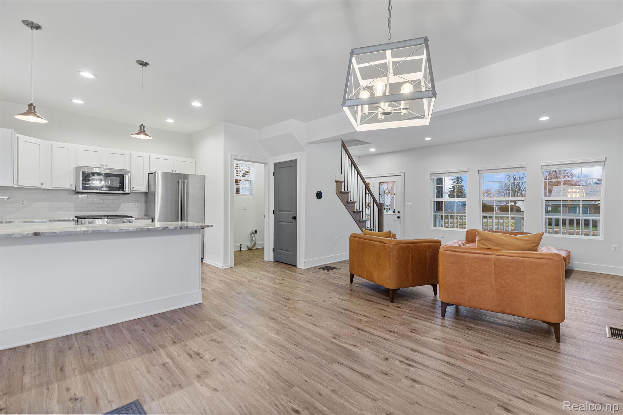 102 Dickinson Street