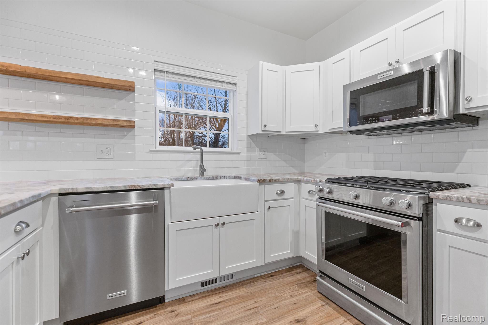 102 Dickinson Street