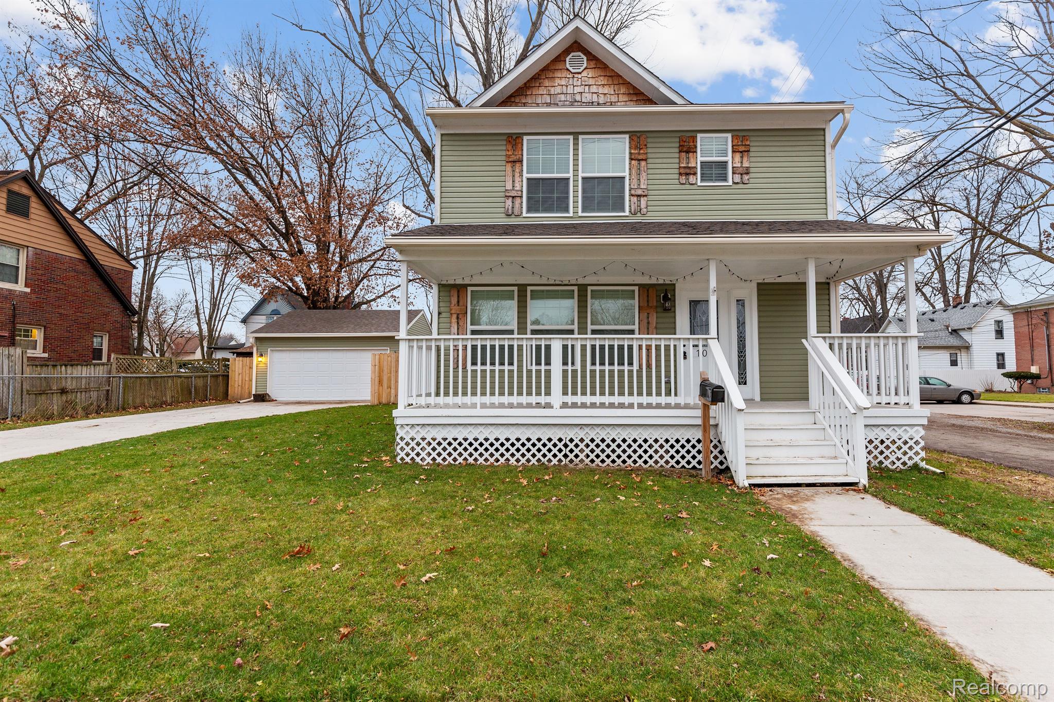 102 Dickinson Street