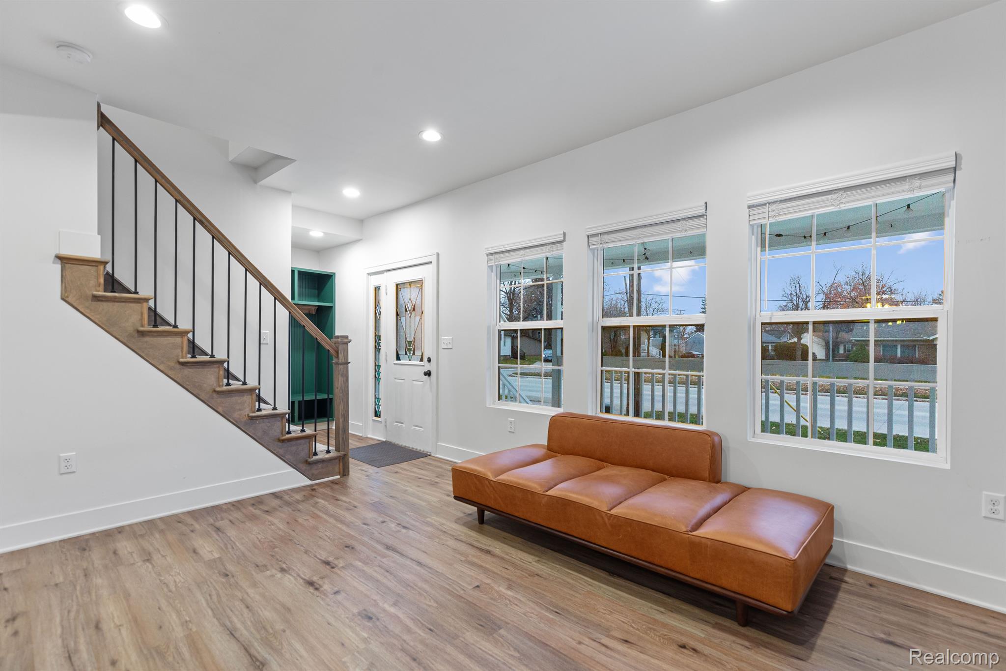 102 Dickinson Street