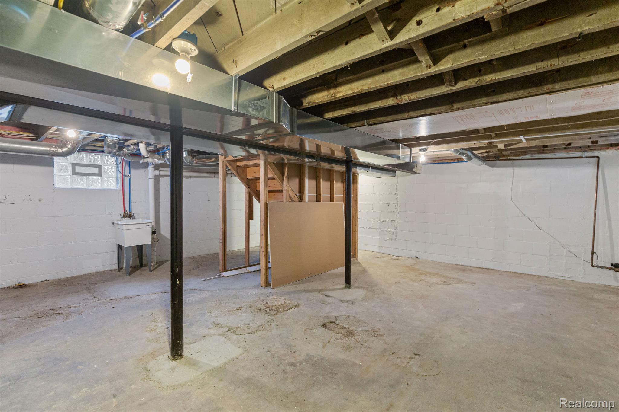 102 Dickinson Street