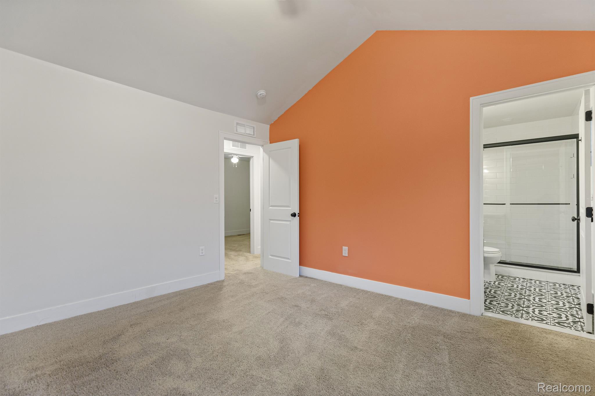 102 Dickinson Street